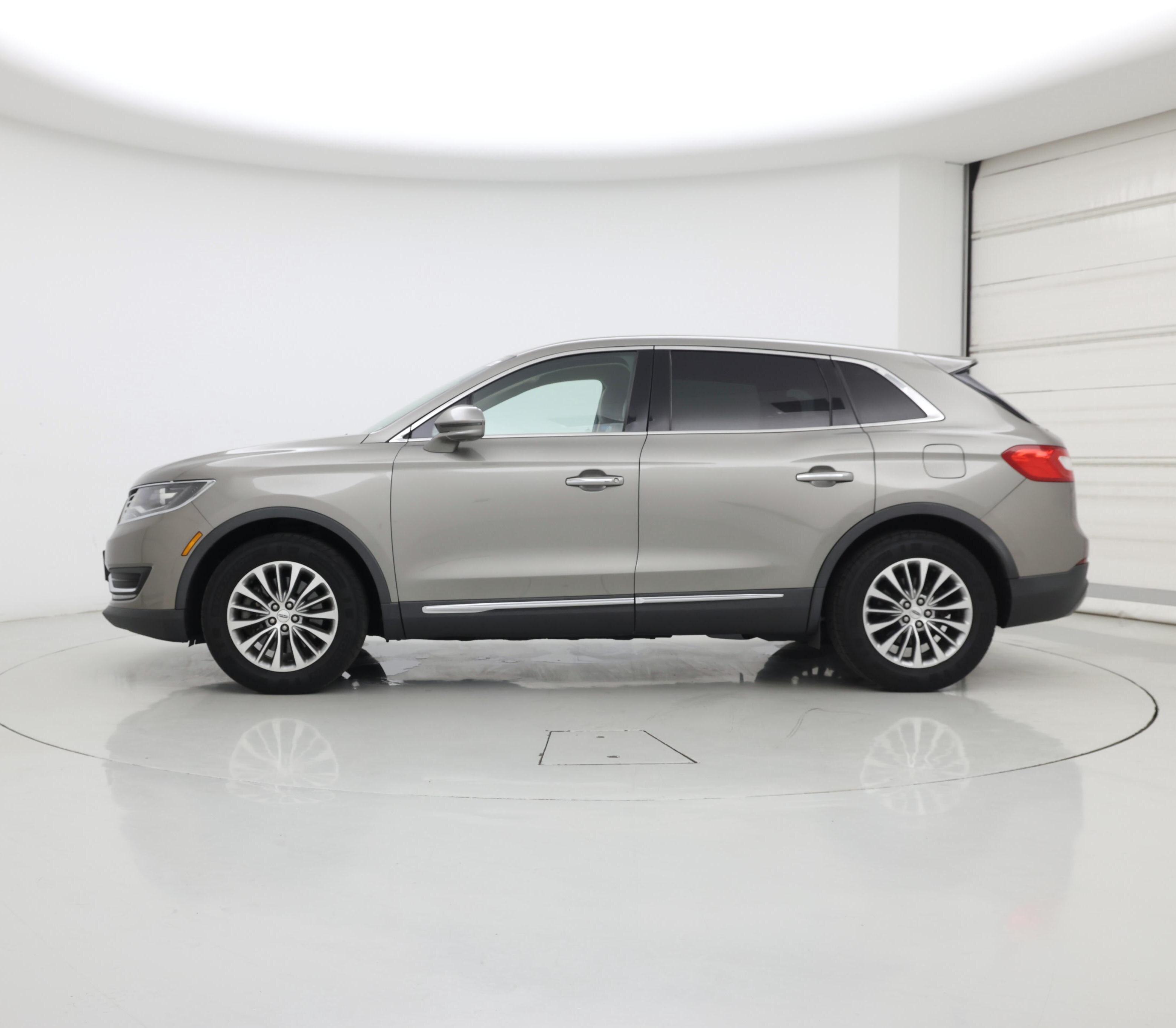 Thumbnail: 2016 Lincoln MKX - 3