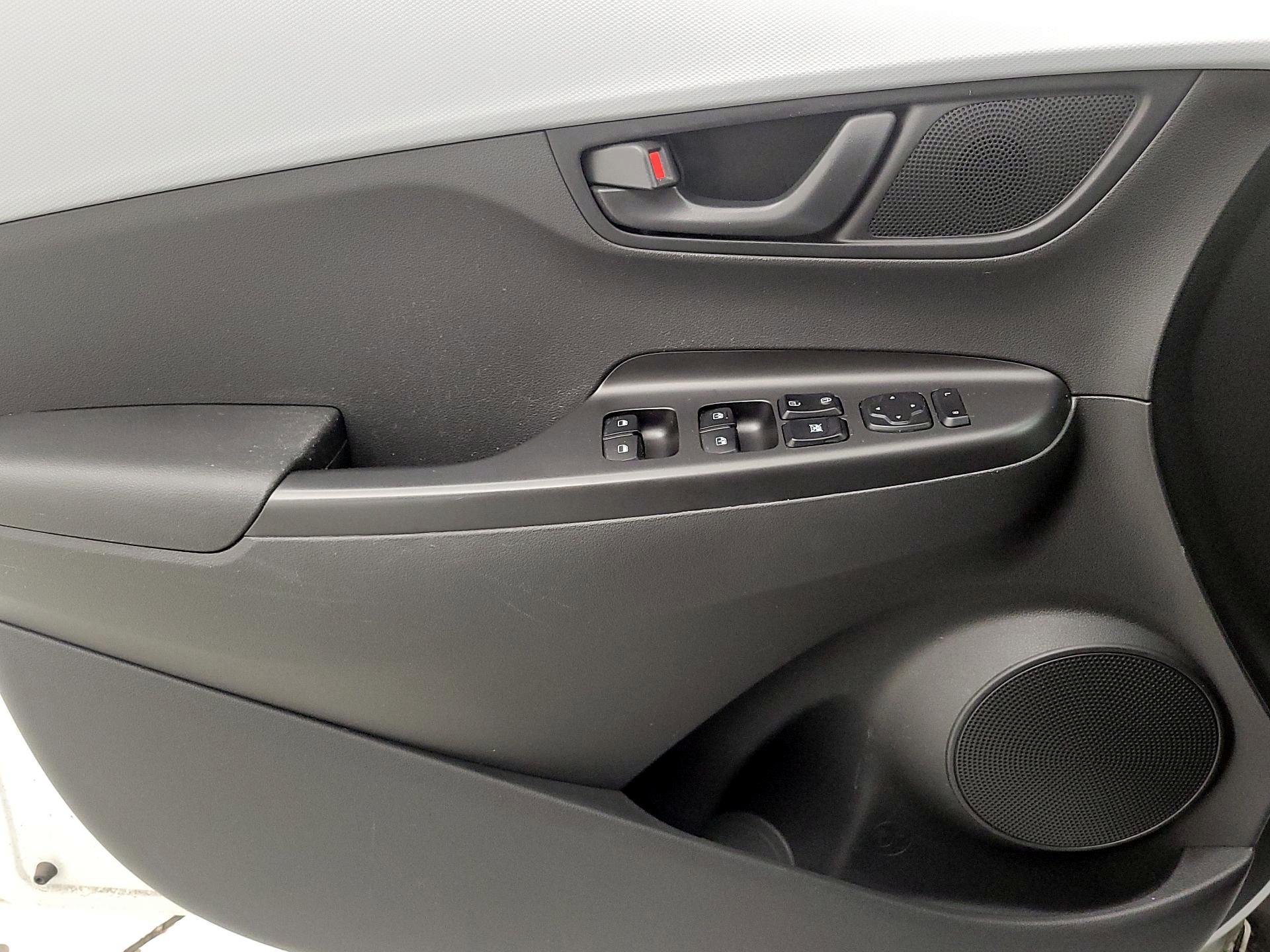 Thumbnail: 2021 Hyundai Kona - 12