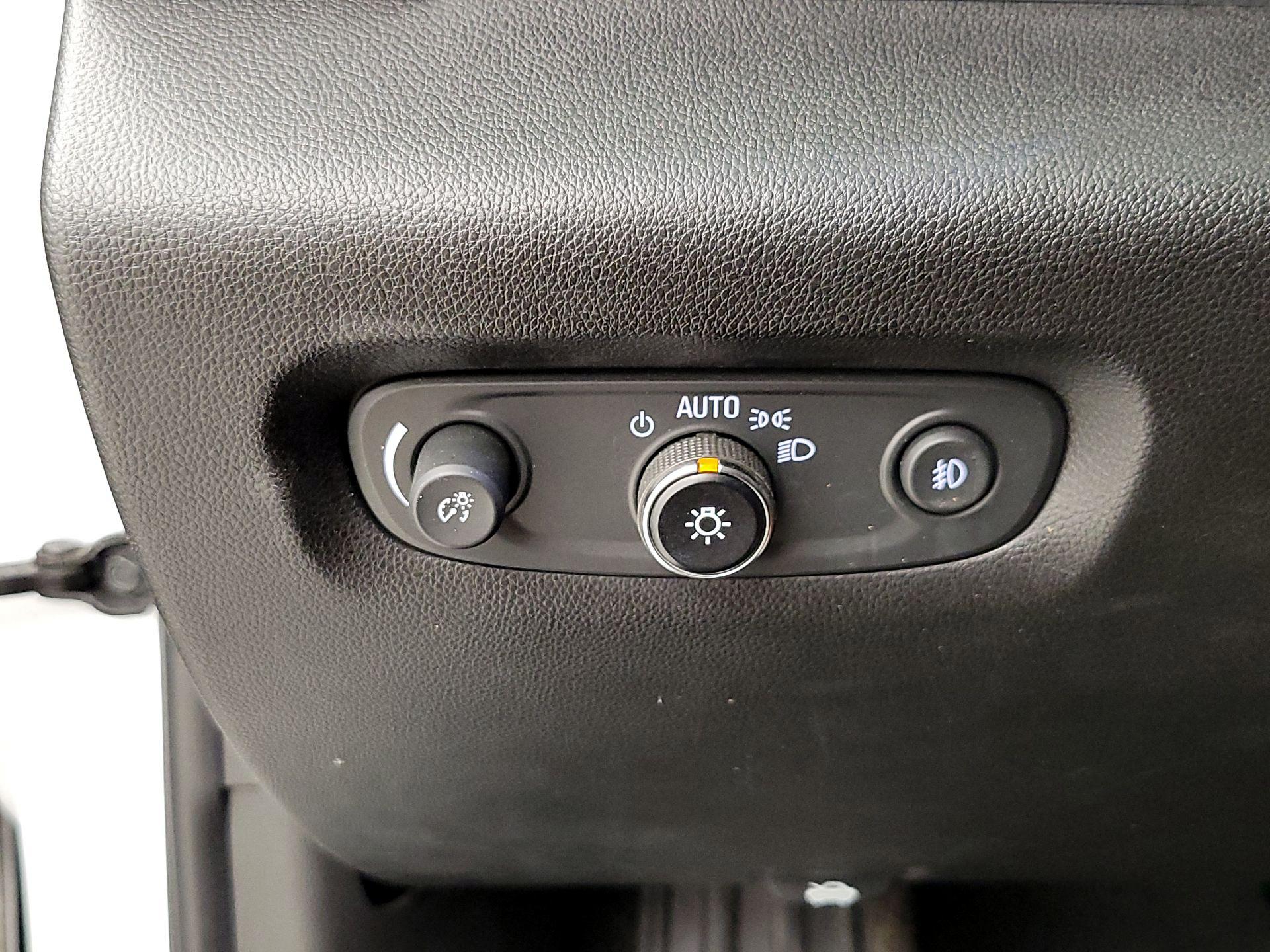 Thumbnail: 2019 Chevrolet Traverse - 13