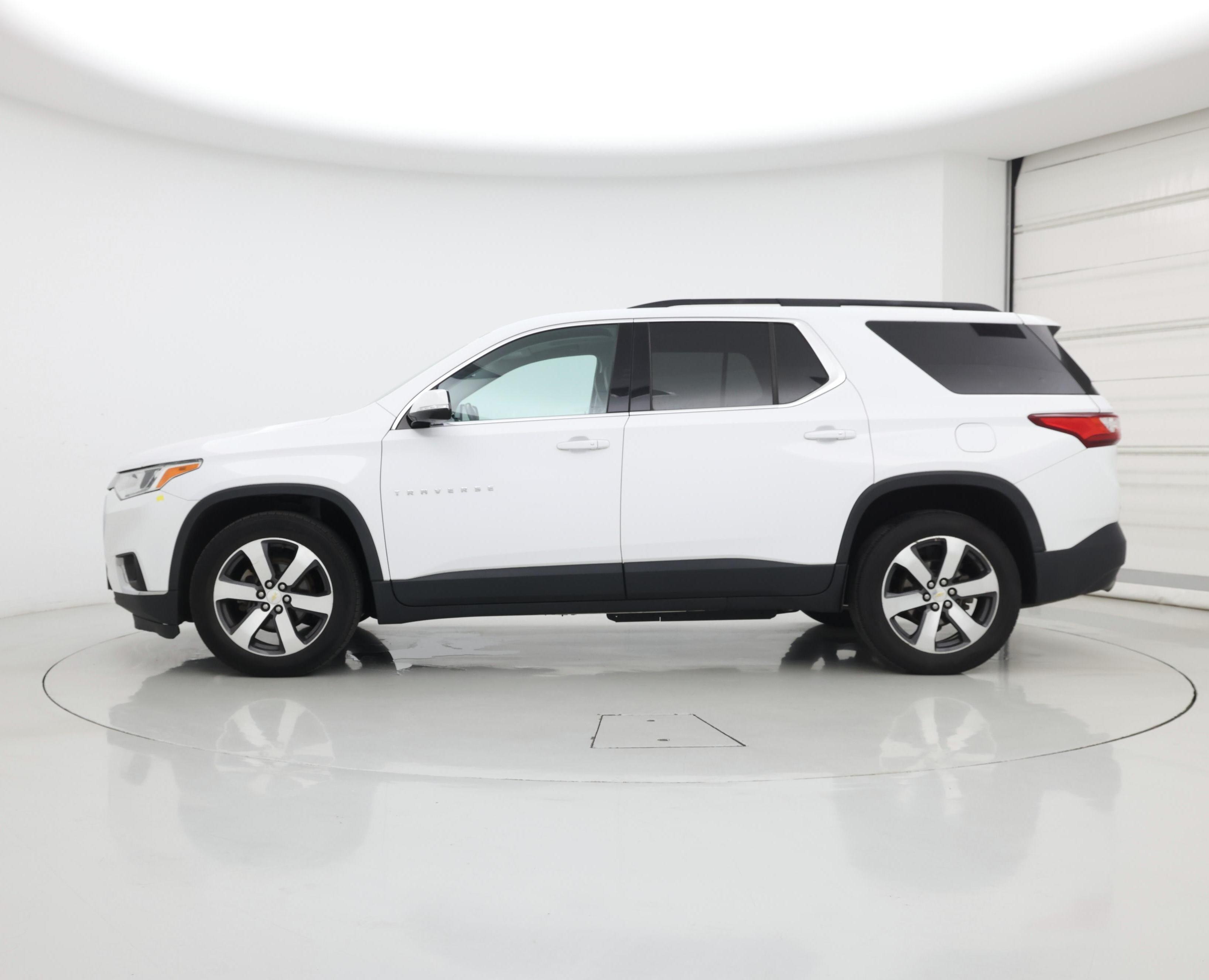 Thumbnail: 2019 Chevrolet Traverse - 3