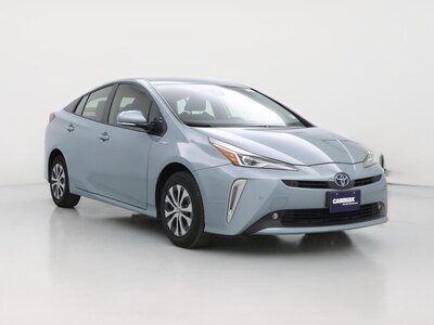Green 2019 Toyota Prius LE