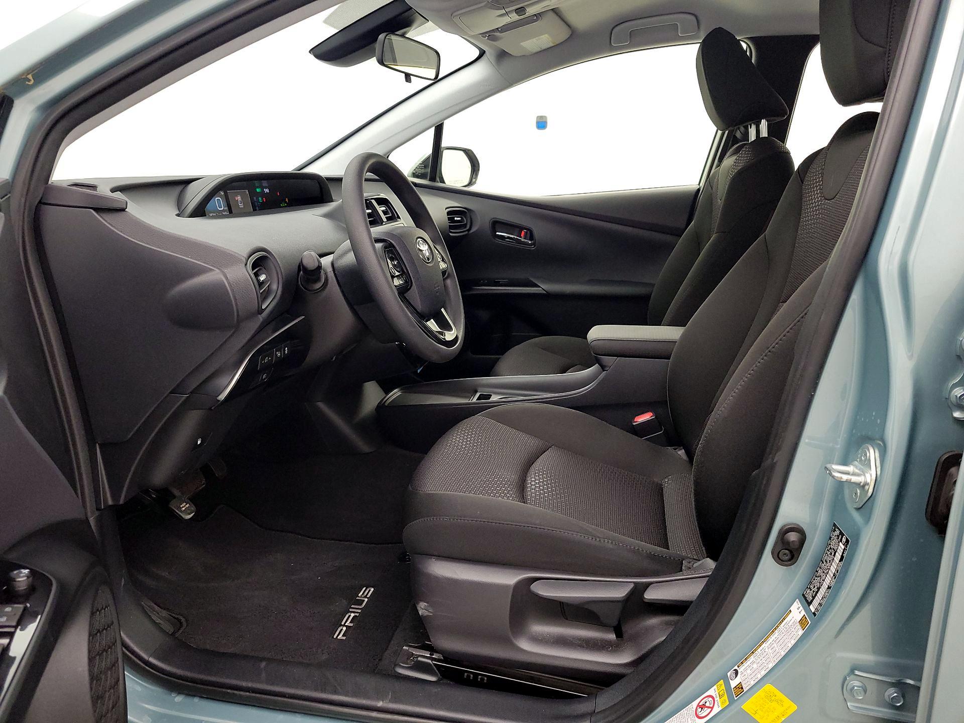 Thumbnail: 2019 Toyota Prius - 11