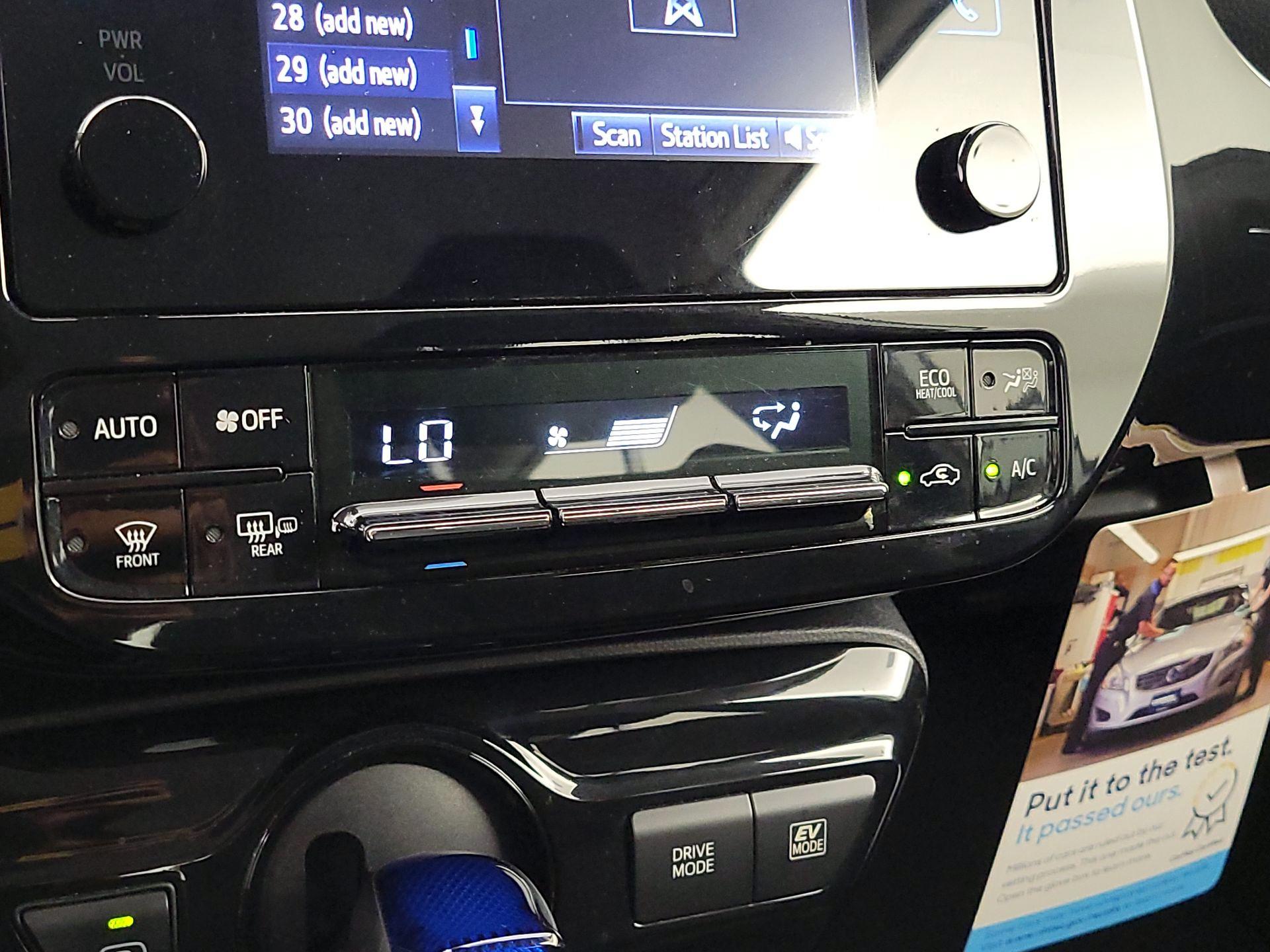 Thumbnail: 2019 Toyota Prius - 16