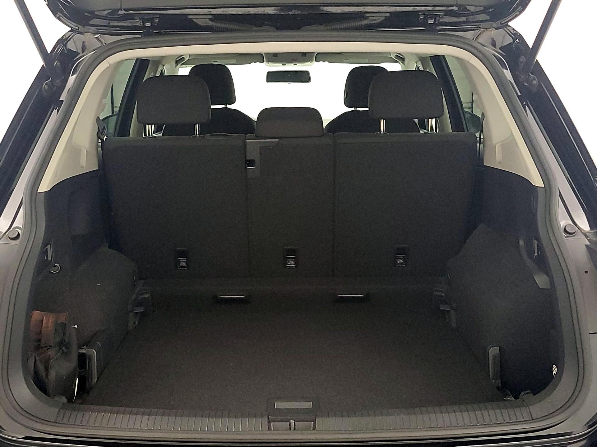 Thumbnail: 2021 Volkswagen Tiguan - 20
