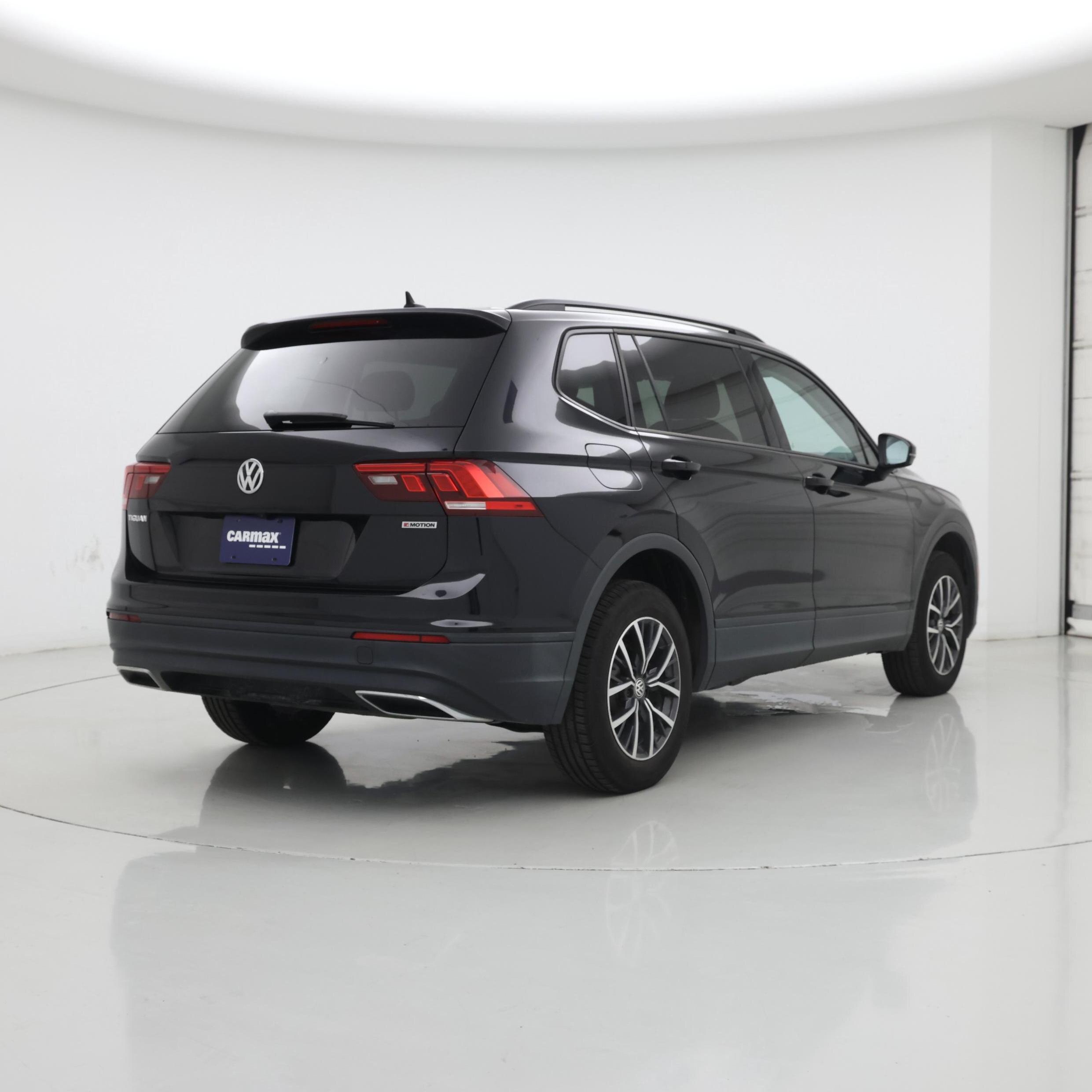 Thumbnail: 2021 Volkswagen Tiguan - 8