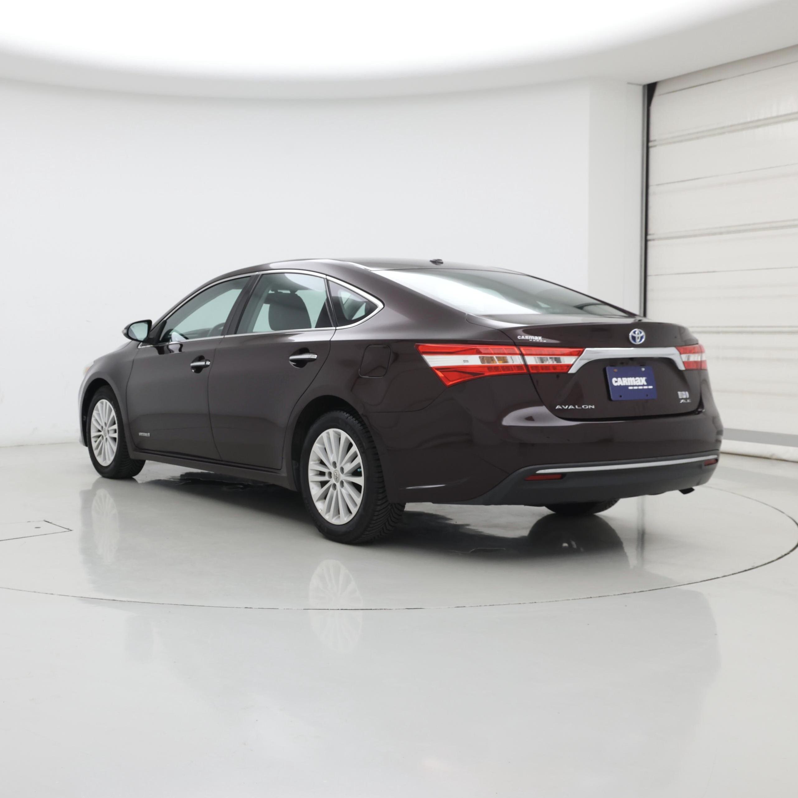 Thumbnail: 2015 Toyota Avalon - 2