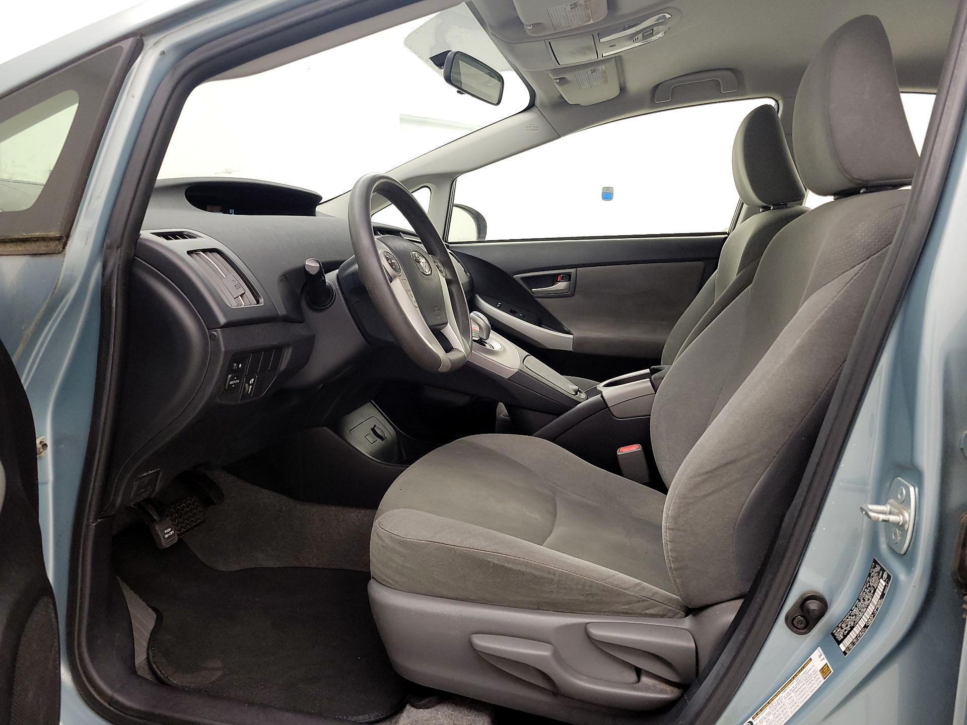 Thumbnail: 2014 Toyota Prius - 11