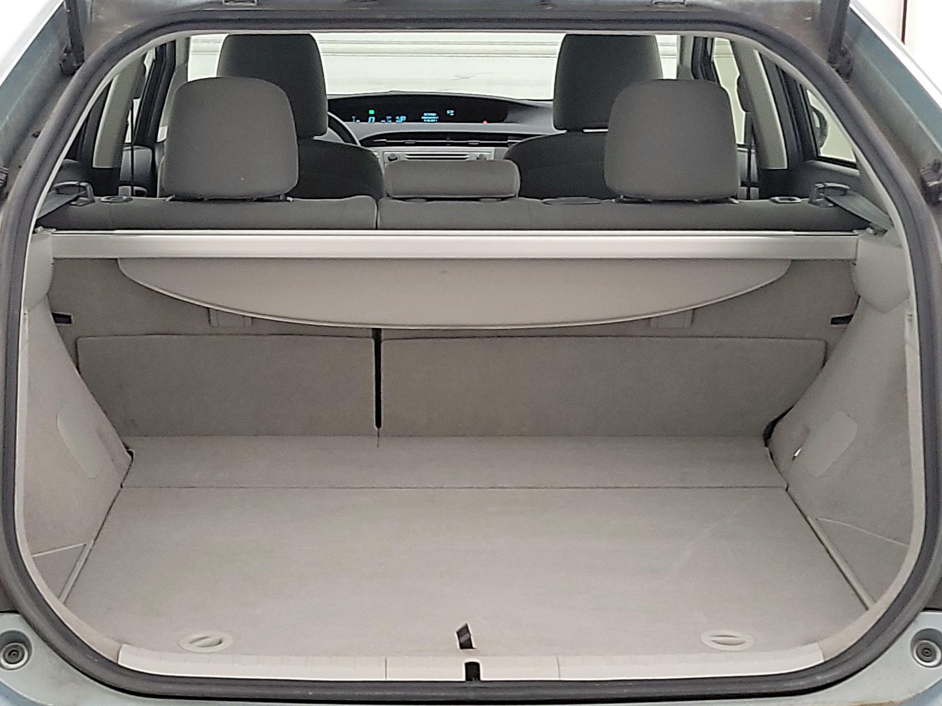 Thumbnail: 2014 Toyota Prius - 19