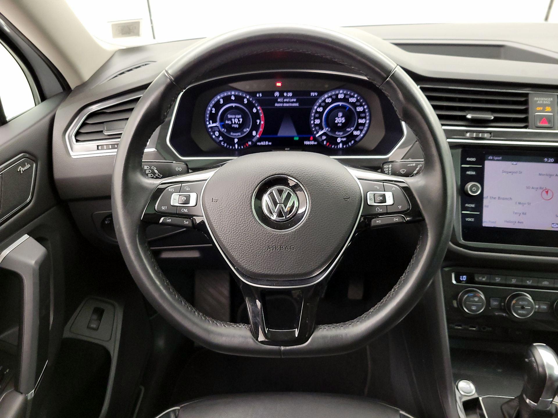 Thumbnail: 2018 Volkswagen Tiguan - 10