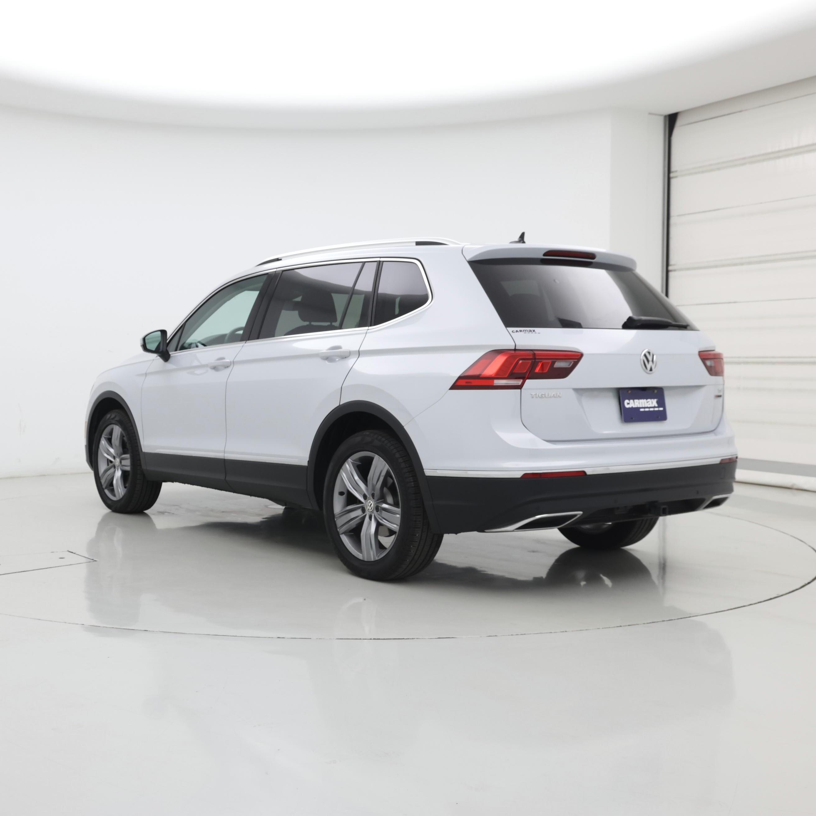 Thumbnail: 2018 Volkswagen Tiguan - 2