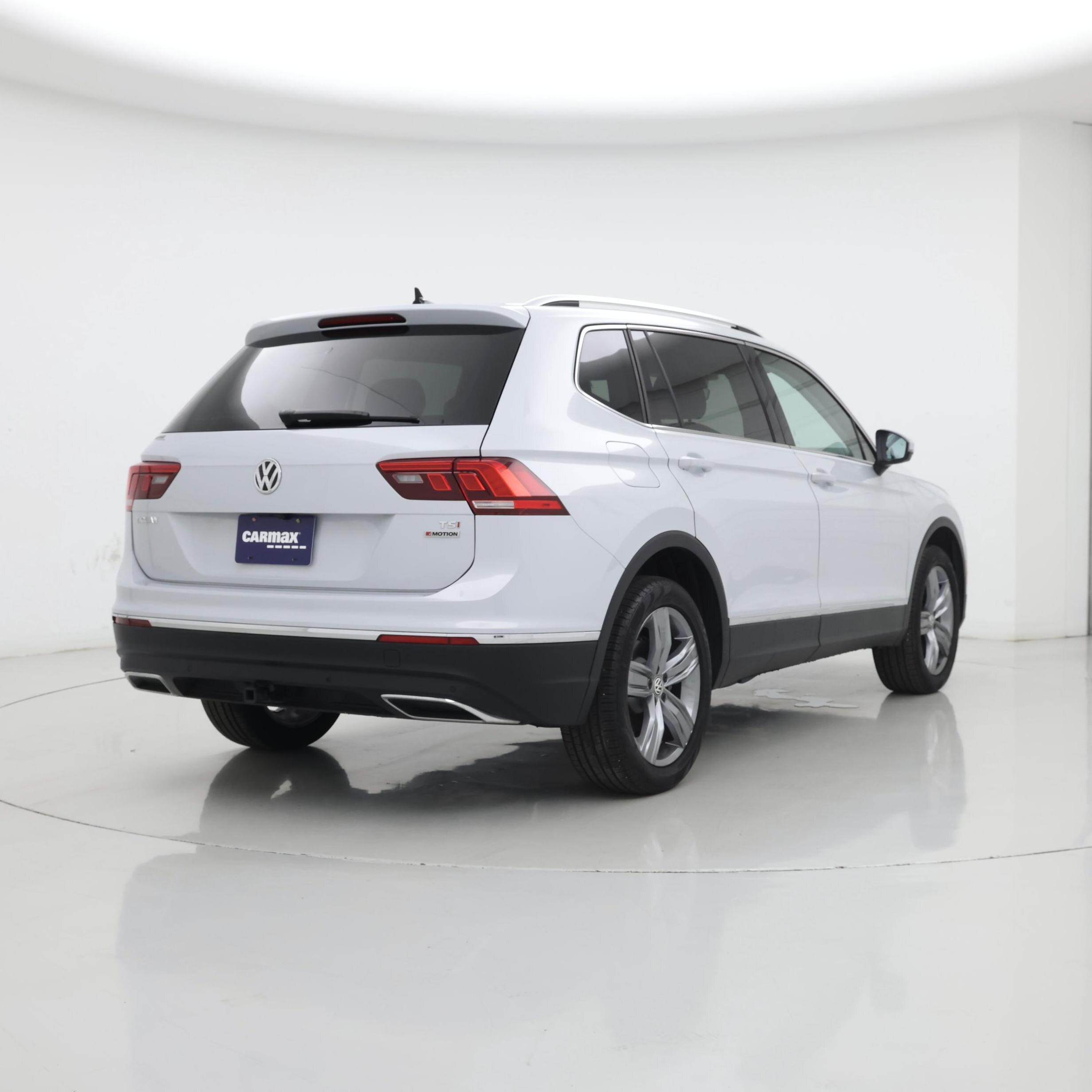 Thumbnail: 2018 Volkswagen Tiguan - 8