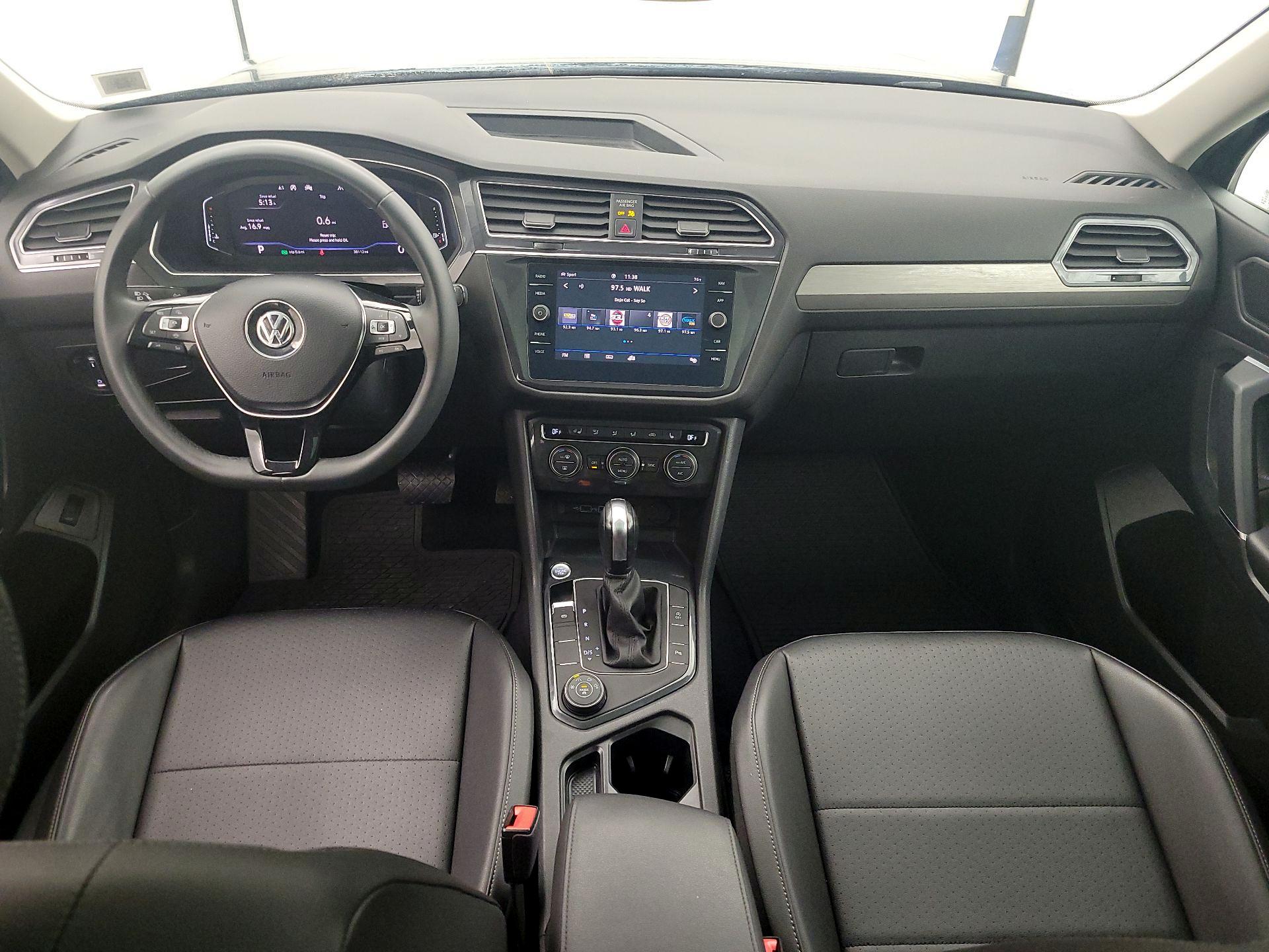 Thumbnail: 2020 Volkswagen Tiguan - 9