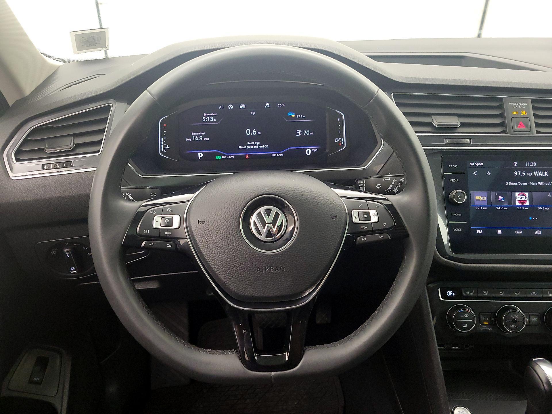 Thumbnail: 2020 Volkswagen Tiguan - 10