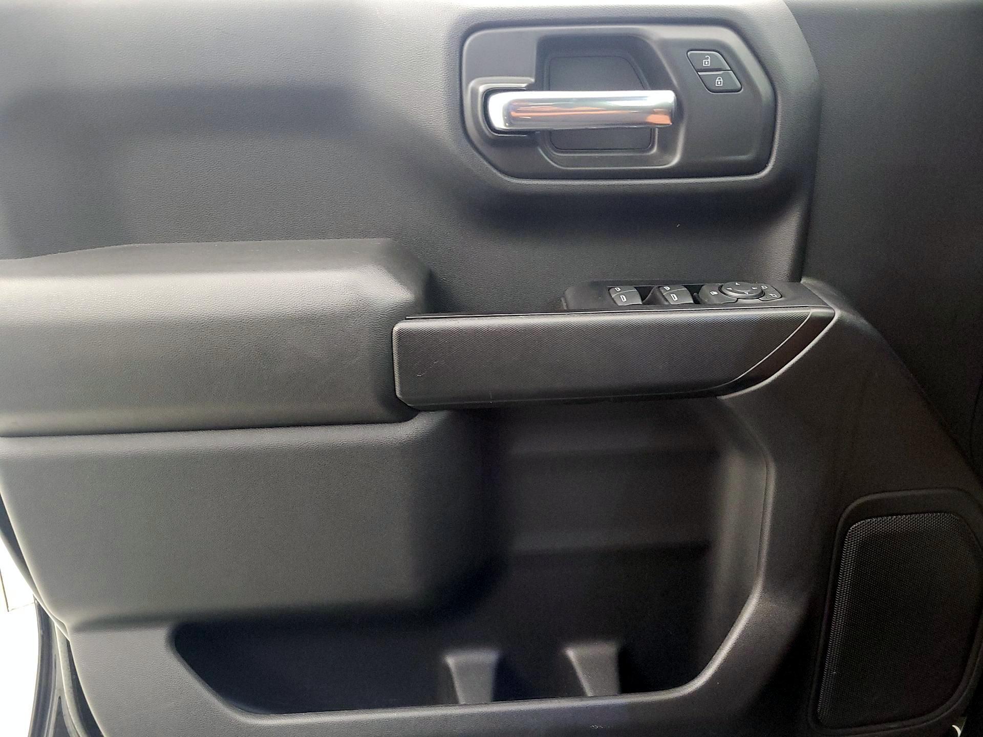 Thumbnail: 2019 Chevrolet Silverado 1500 - 12