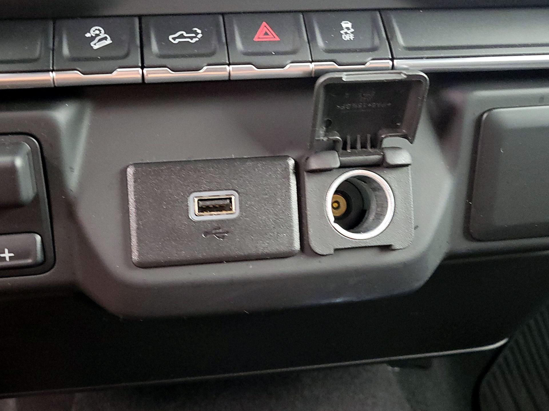 Thumbnail: 2019 Chevrolet Silverado 1500 - 18