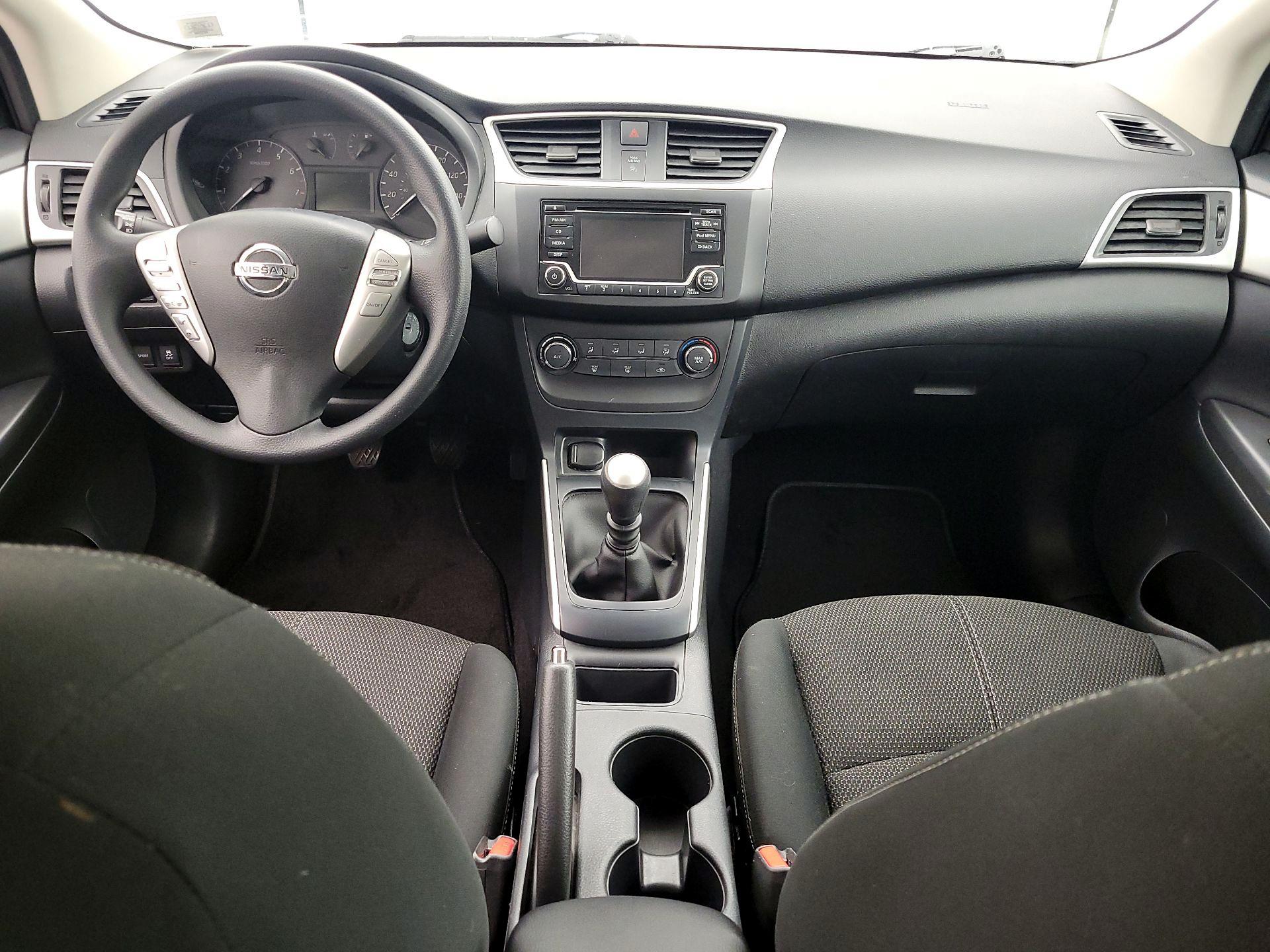 Thumbnail: 2018 Nissan Sentra - 9