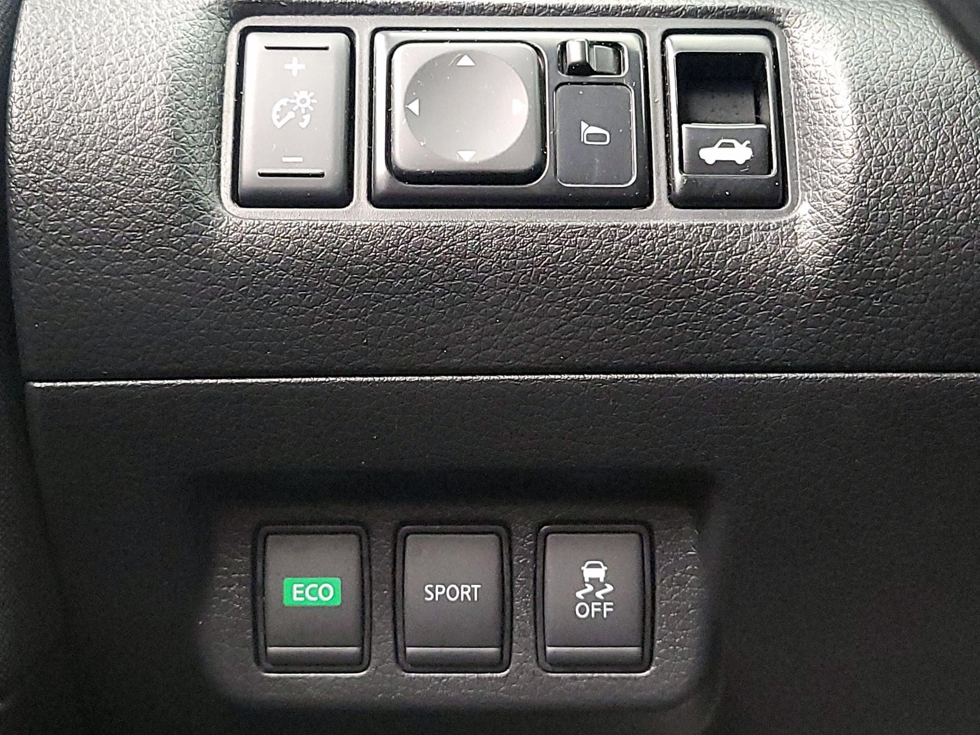 Thumbnail: 2018 Nissan Sentra - 13