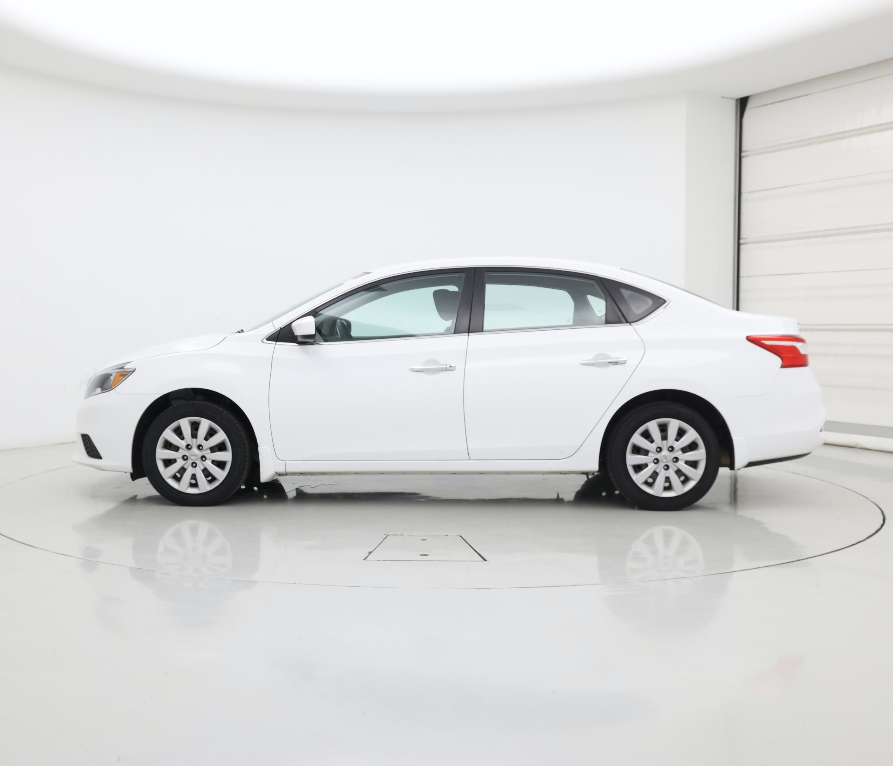 Thumbnail: 2018 Nissan Sentra - 3