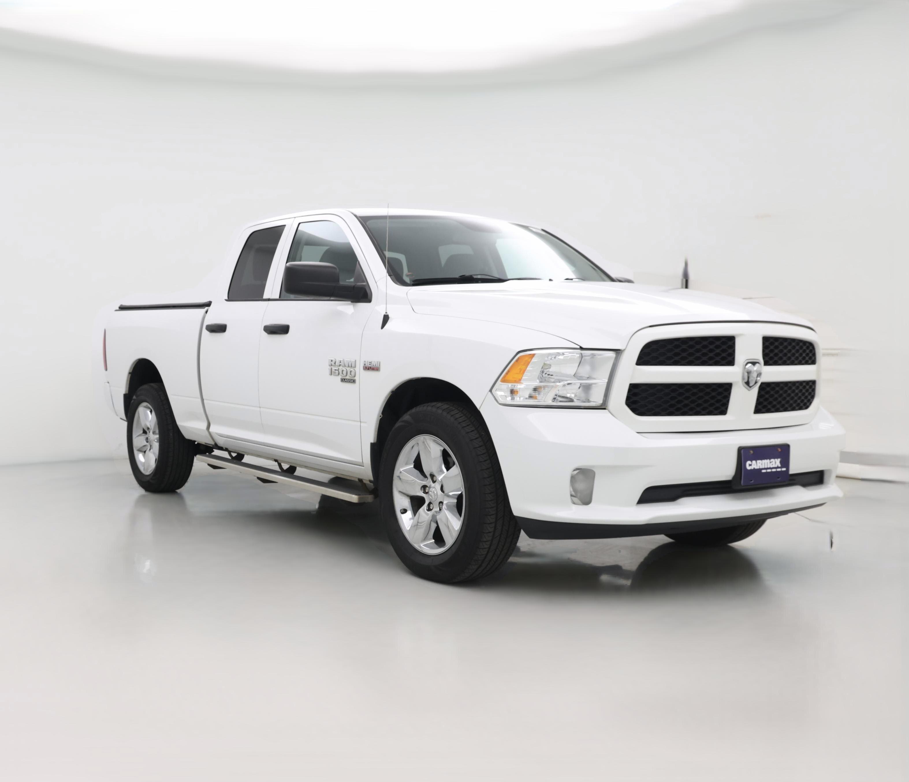 Thumbnail: 2019 RAM 1500 Classic - 1