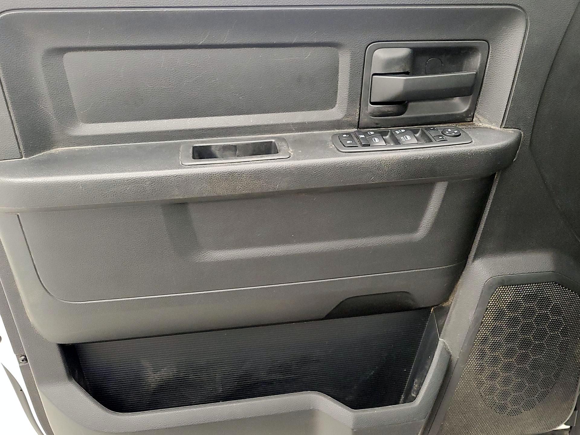 Thumbnail: 2019 RAM 1500 Classic - 12