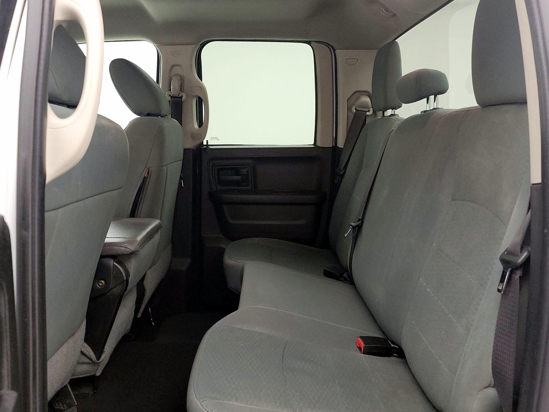 Thumbnail: 2019 RAM 1500 Classic - 19
