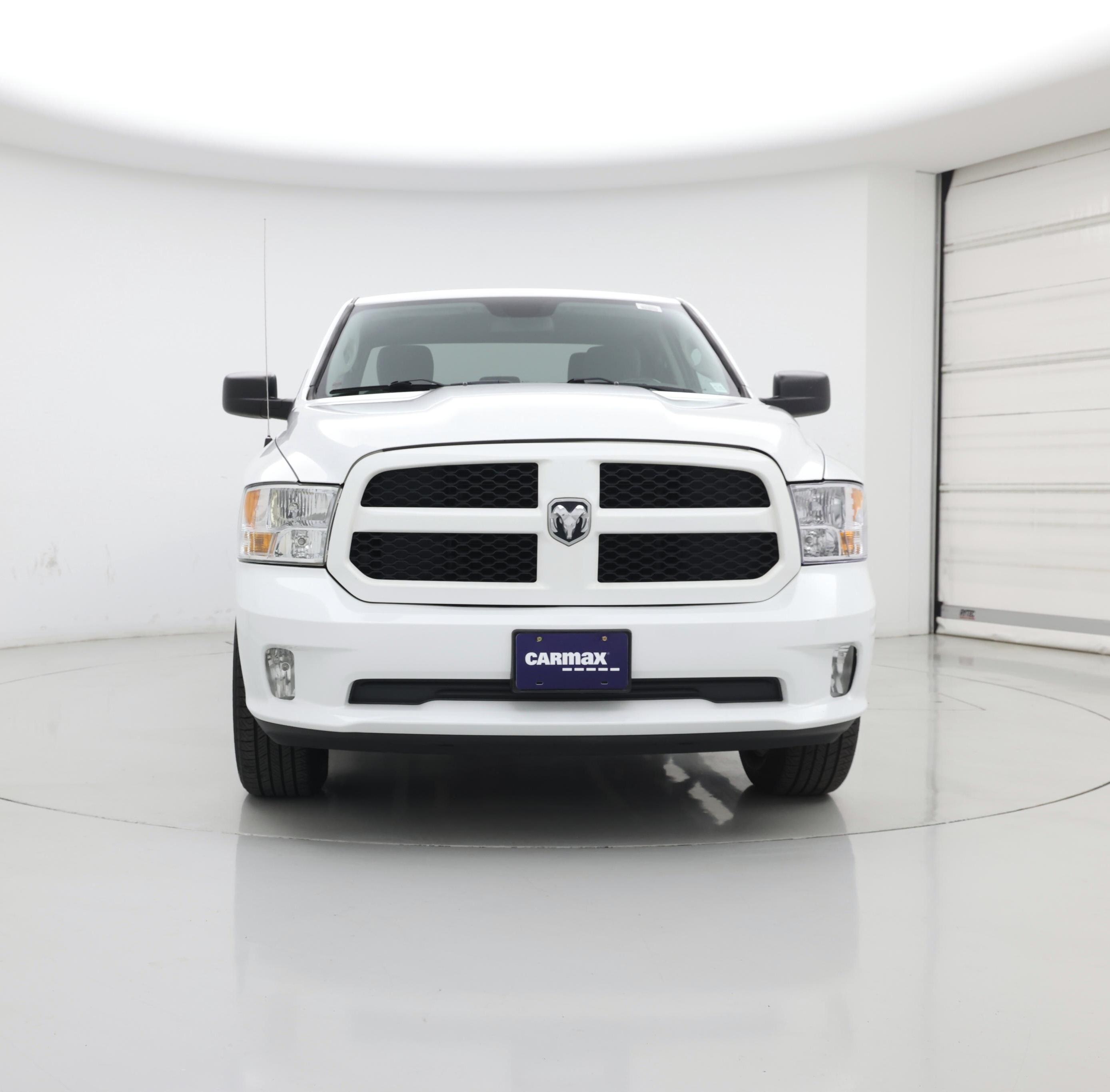 Thumbnail: 2019 RAM 1500 Classic - 5