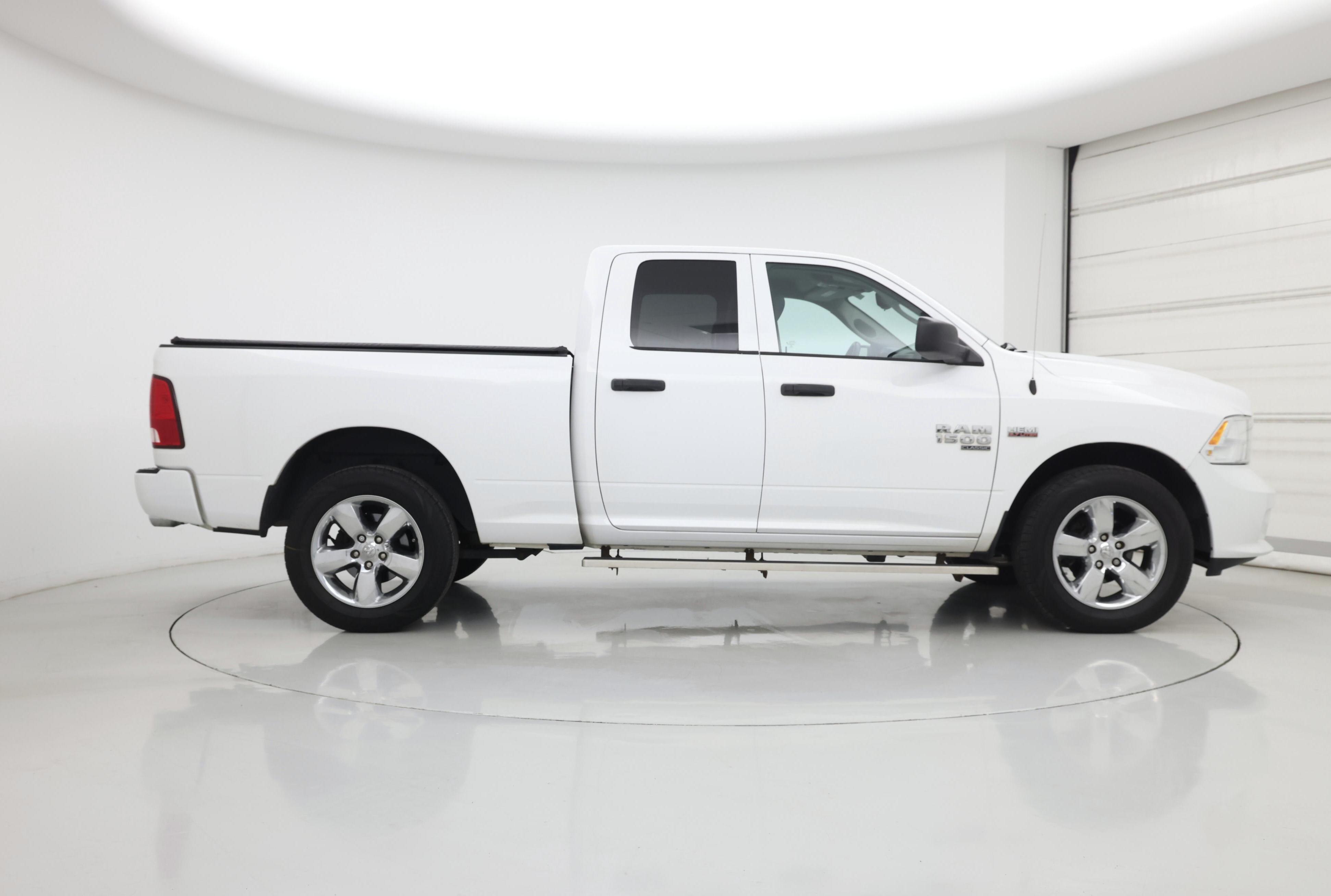 Thumbnail: 2019 RAM 1500 Classic - 7