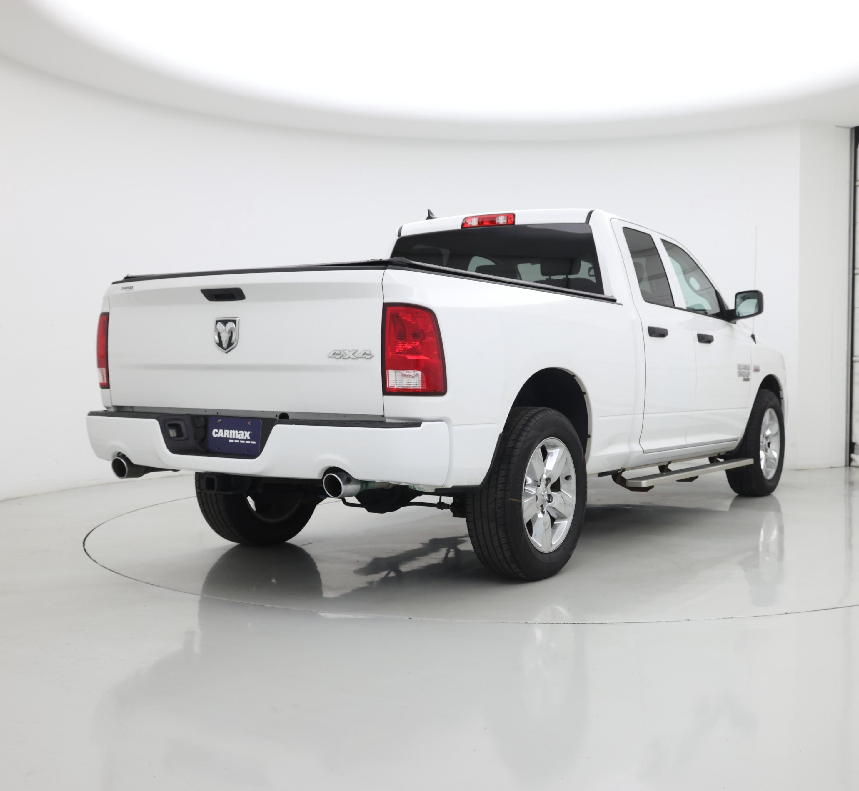 Thumbnail: 2019 RAM 1500 Classic - 8