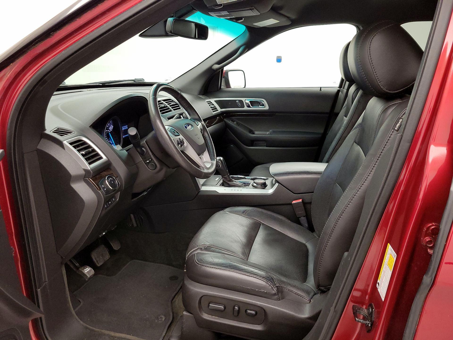 Thumbnail: 2015 Ford Explorer - 11