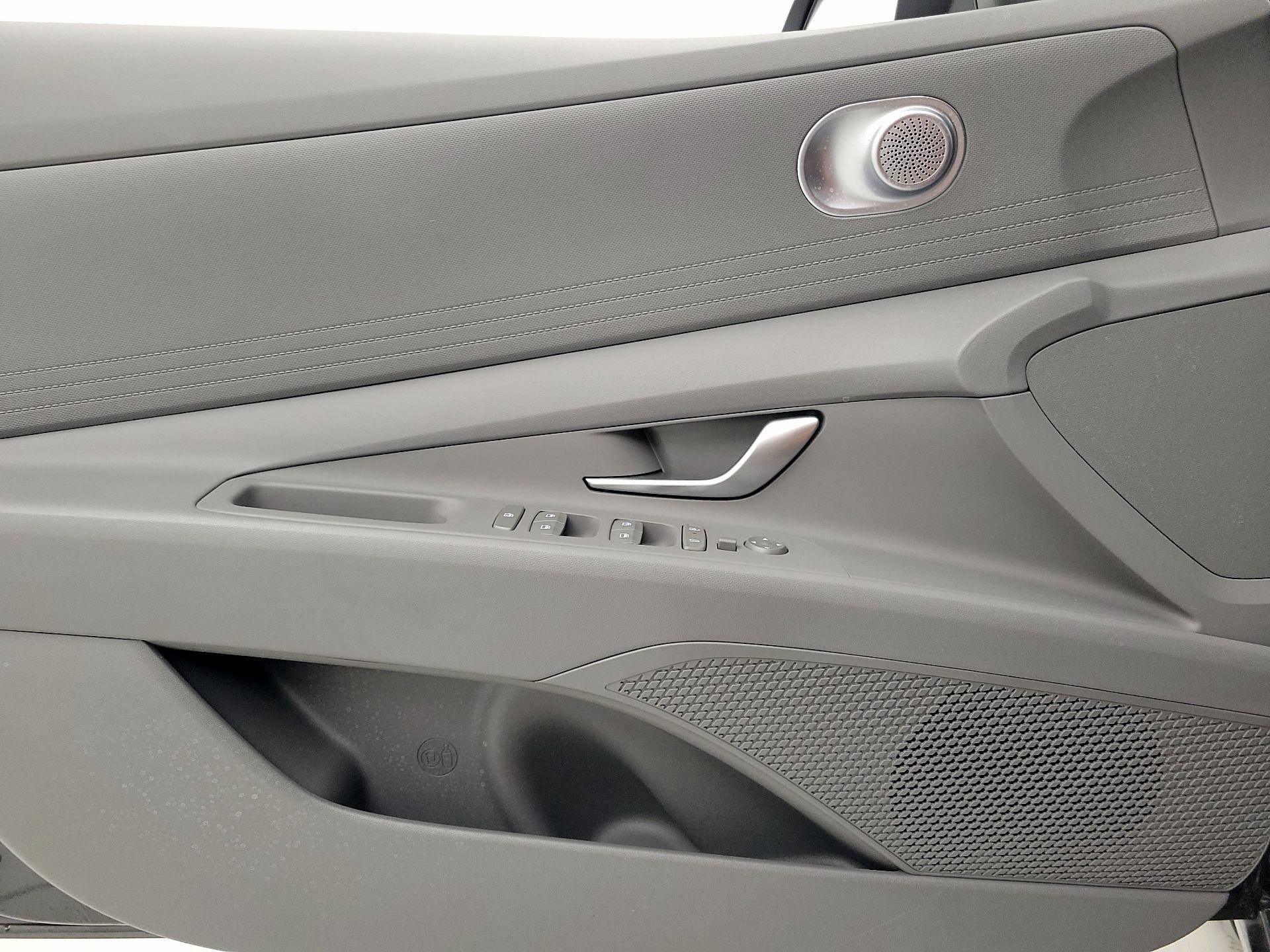 Thumbnail: 2024 Hyundai Elantra - 12