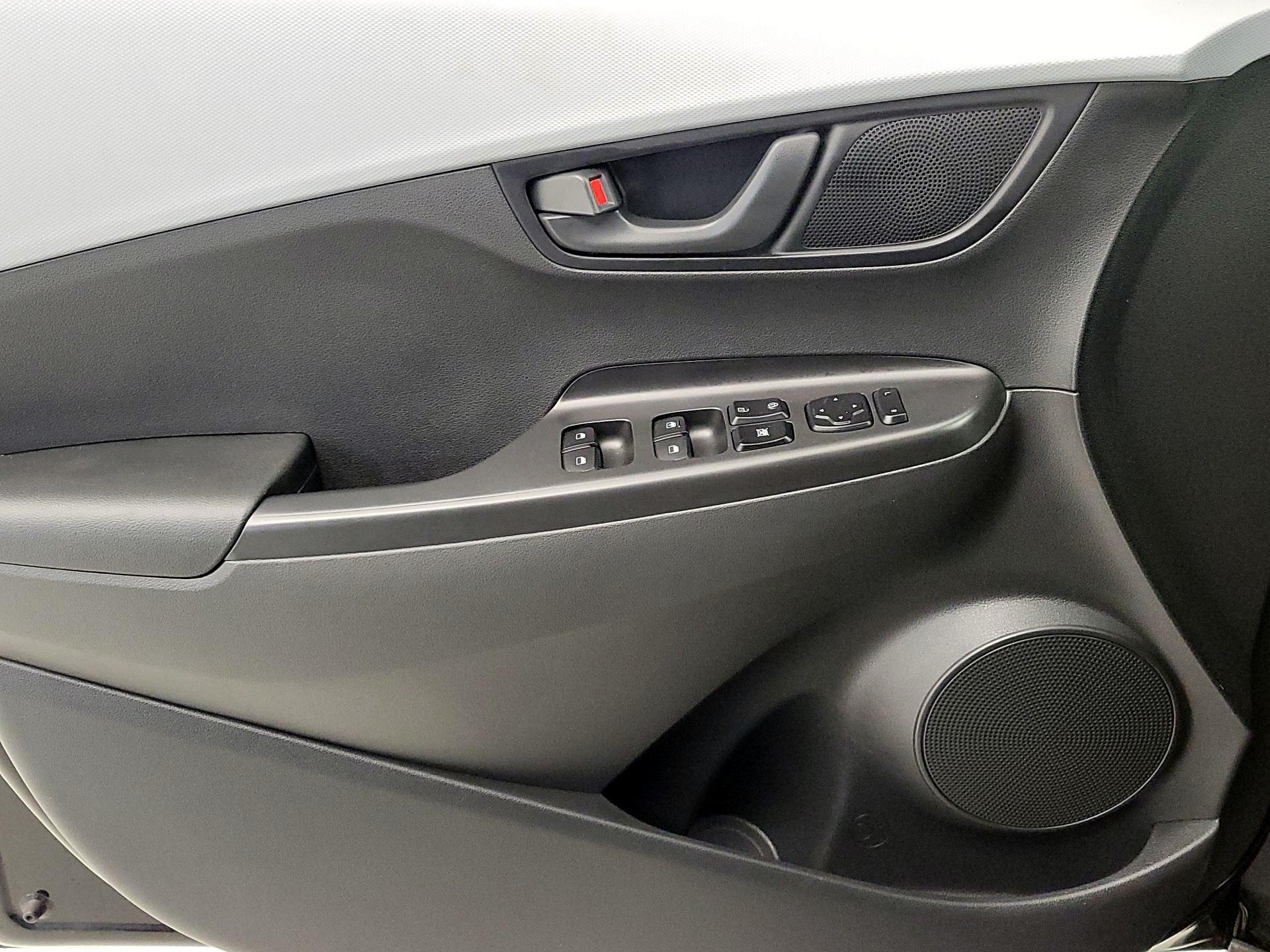 Thumbnail: 2021 Hyundai Kona - 12