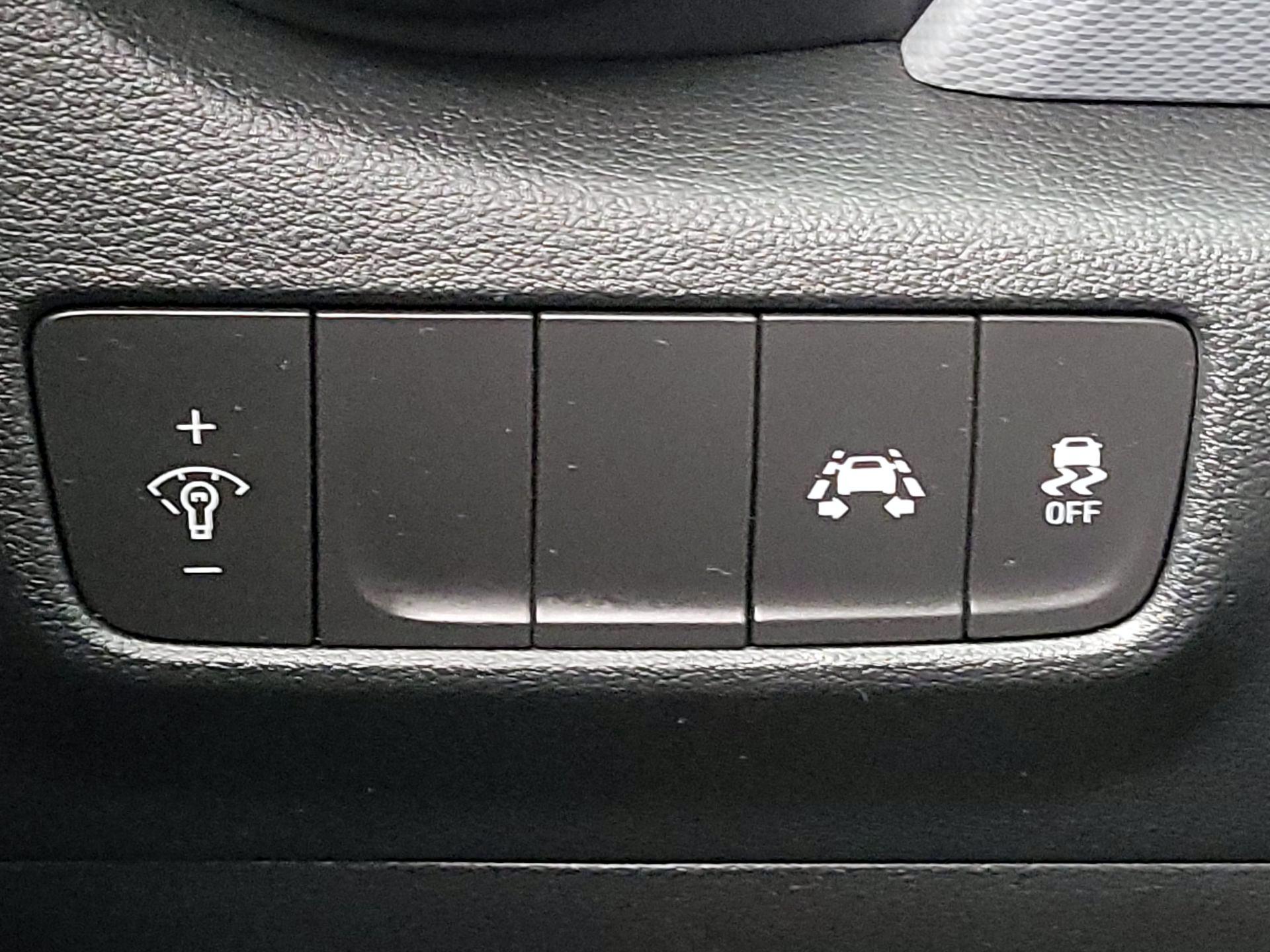 Thumbnail: 2021 Hyundai Kona - 13