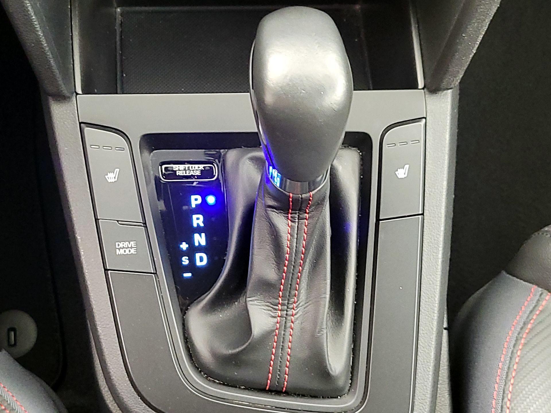 Thumbnail: 2020 Hyundai Elantra - 18