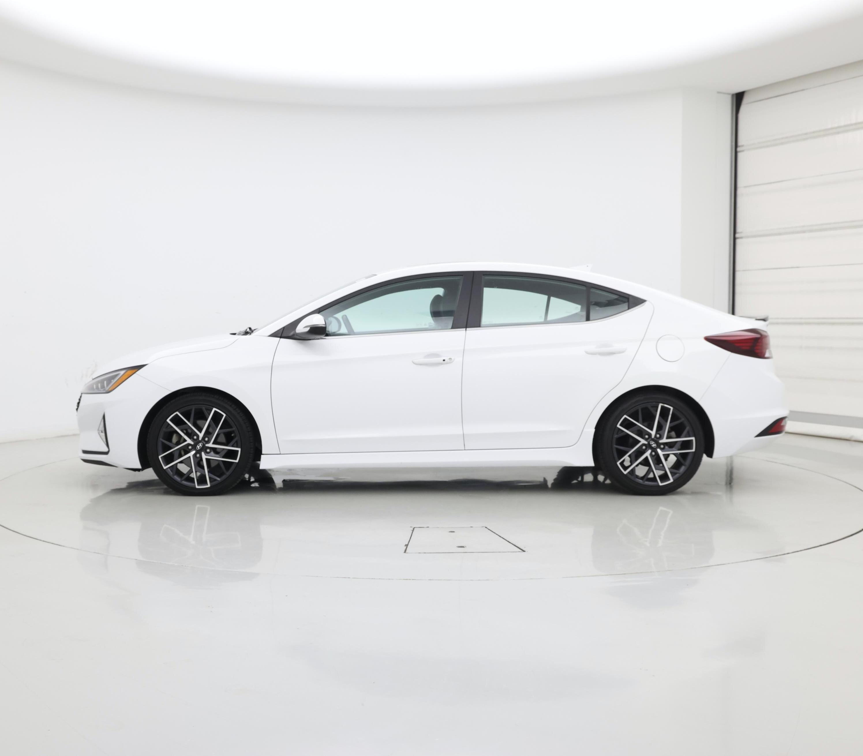 Thumbnail: 2020 Hyundai Elantra - 3