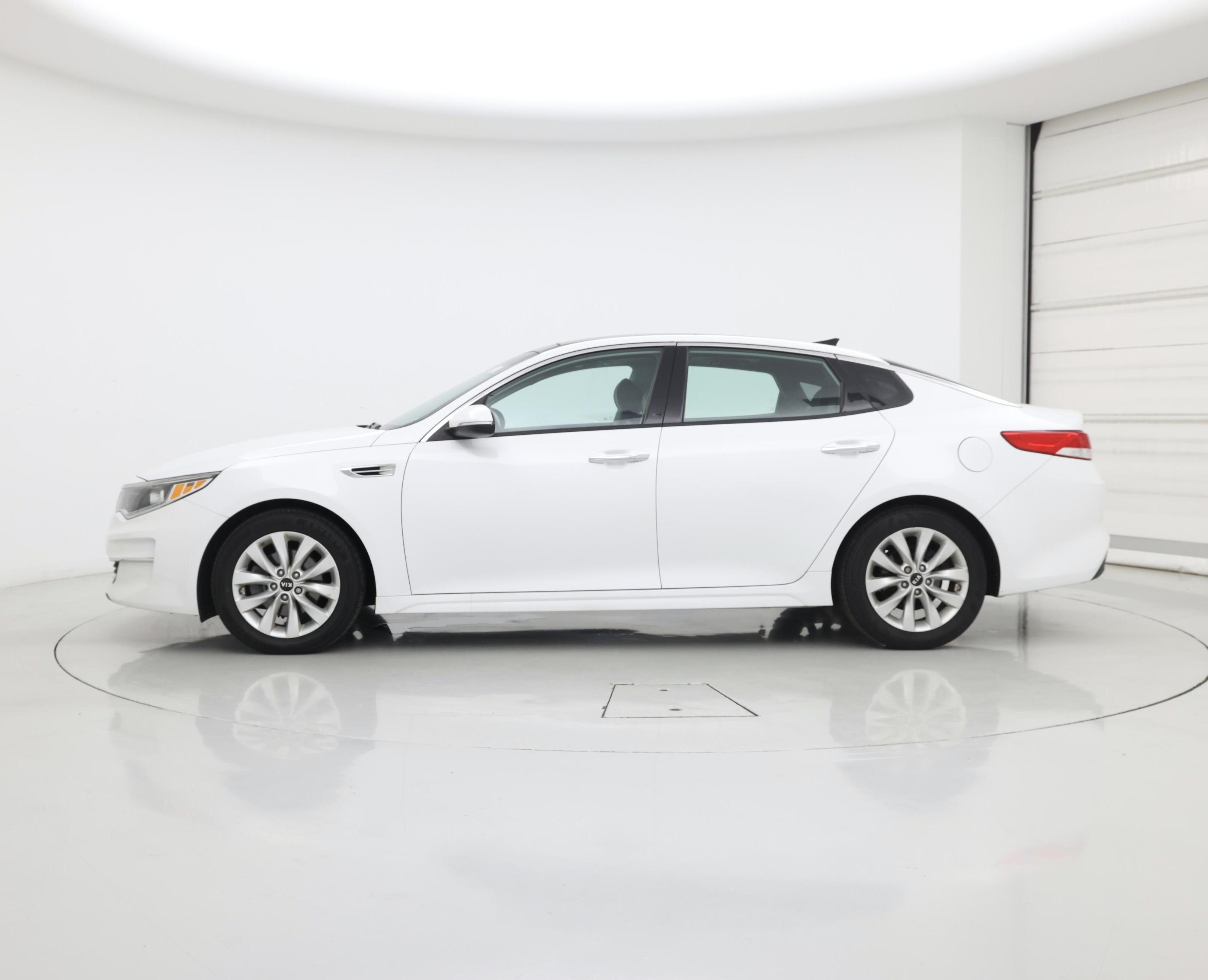Thumbnail: 2018 Kia Optima - 3