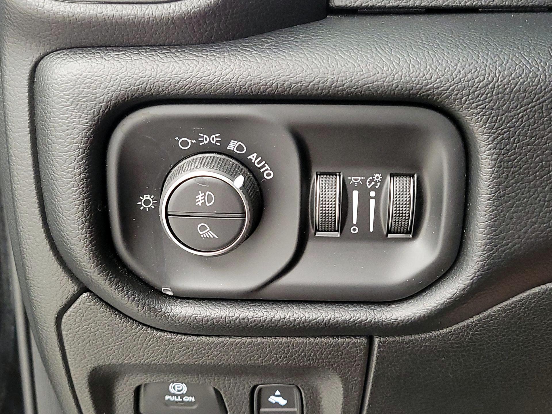 Thumbnail: 2019 RAM 1500 - 13