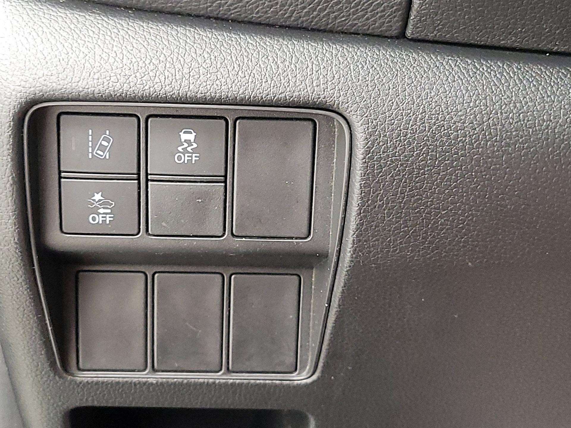 Thumbnail: 2017 Honda CR-V - 13