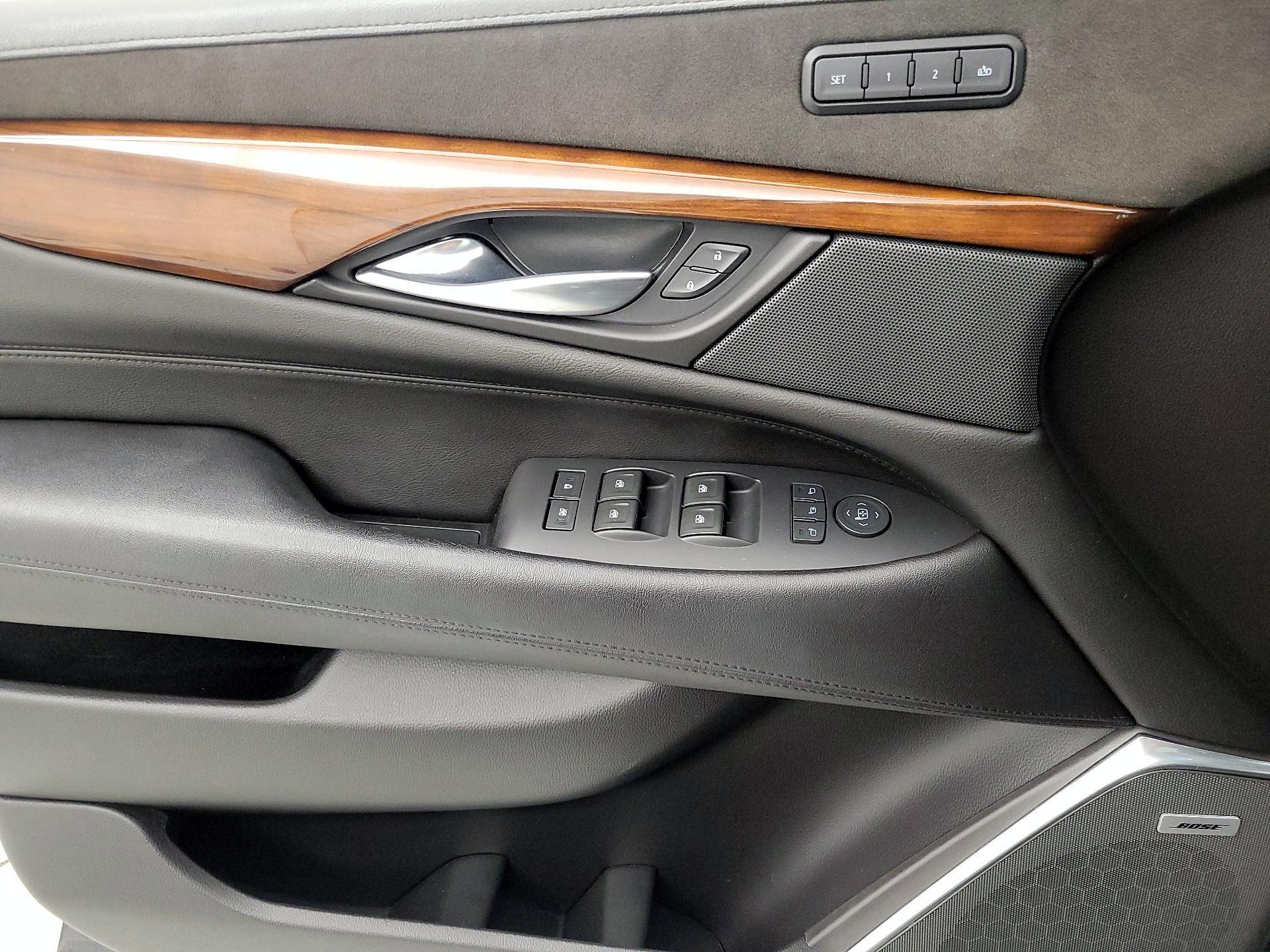 Thumbnail: 2019 Cadillac Escalade - 12