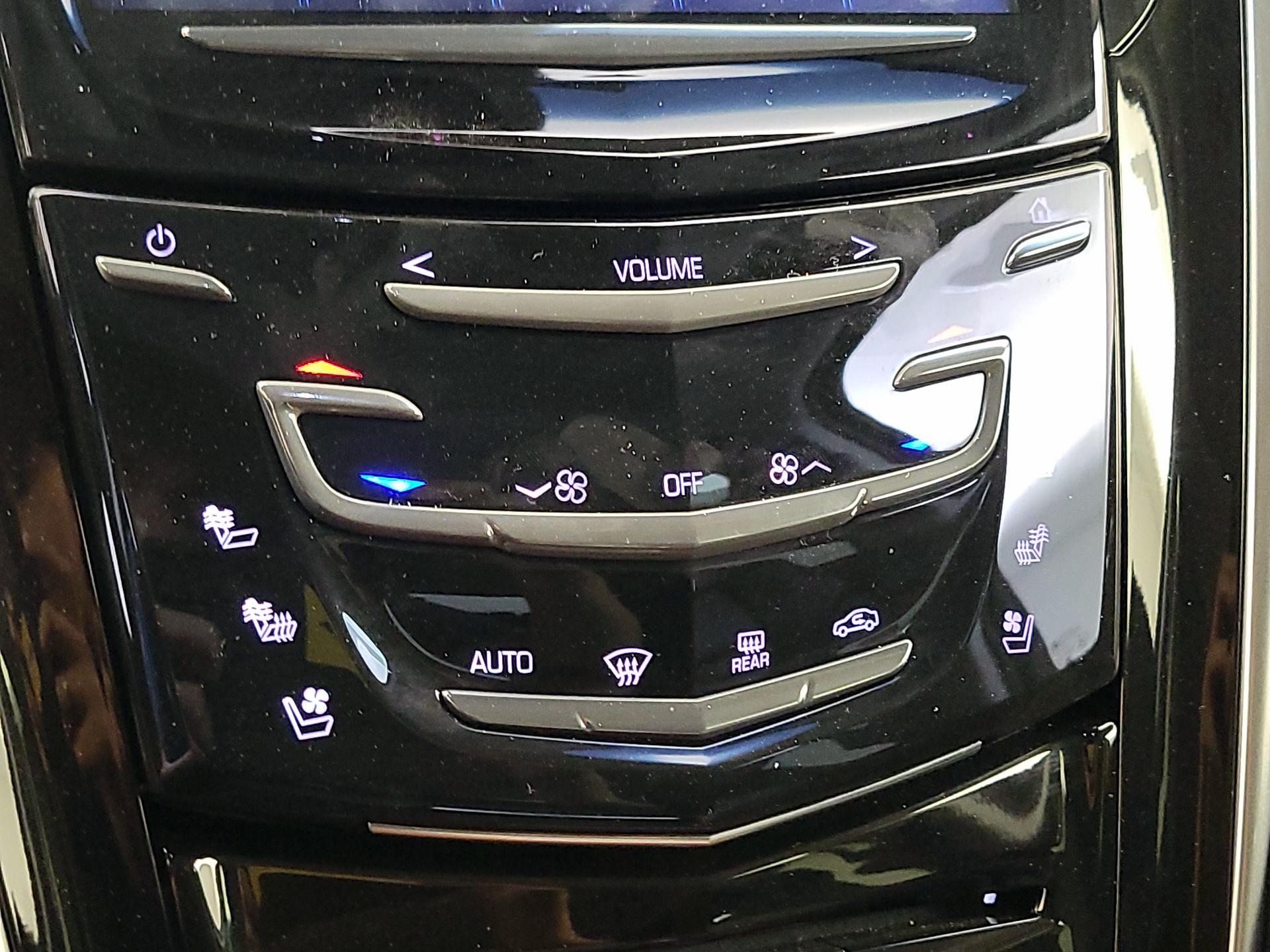 Thumbnail: 2019 Cadillac Escalade - 17