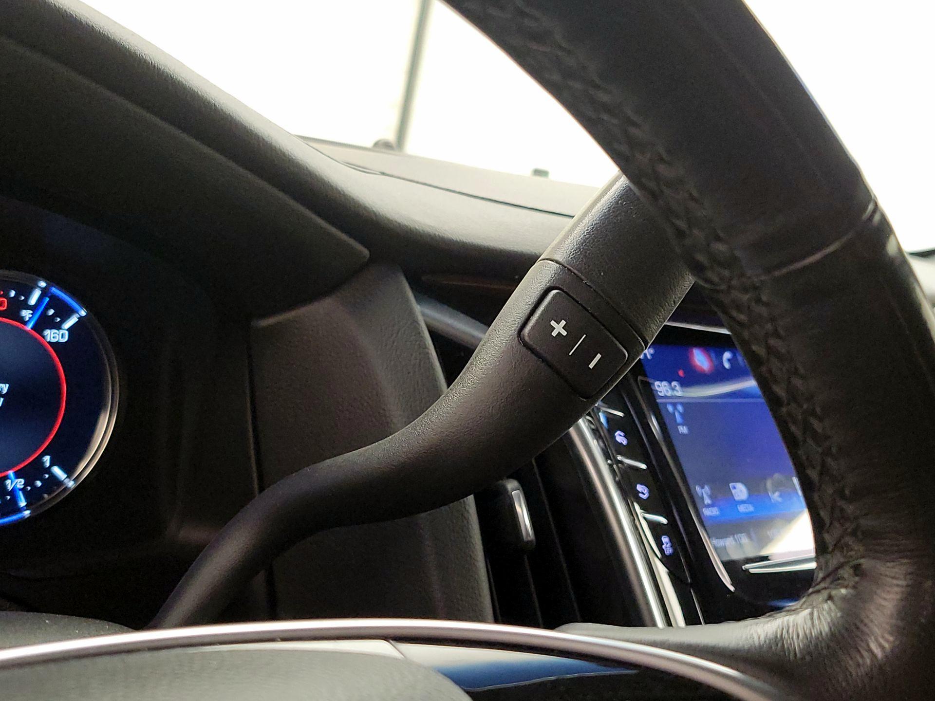 Thumbnail: 2019 Cadillac Escalade - 18