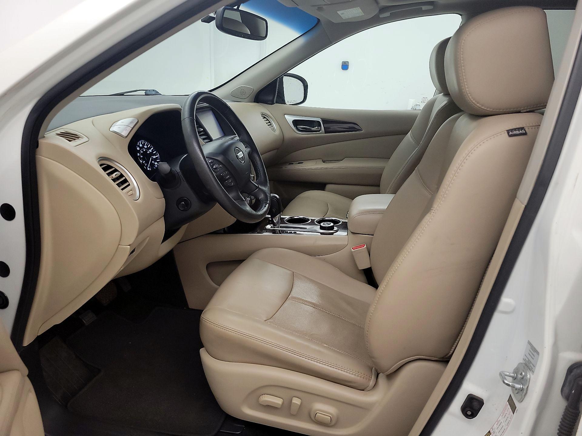 Thumbnail: 2016 Nissan Pathfinder - 11