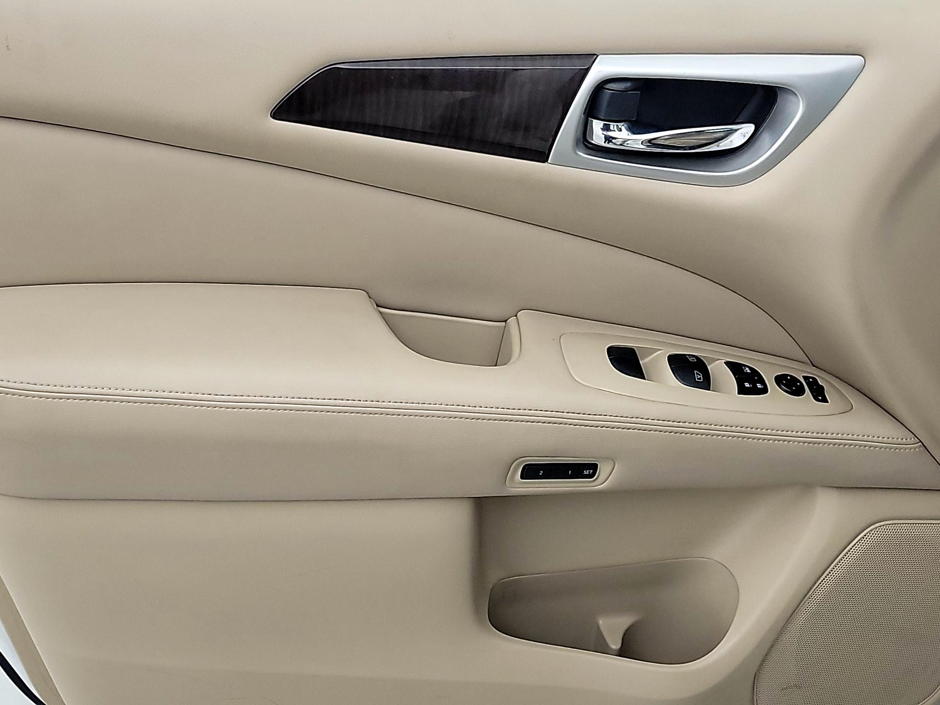 Thumbnail: 2016 Nissan Pathfinder - 12