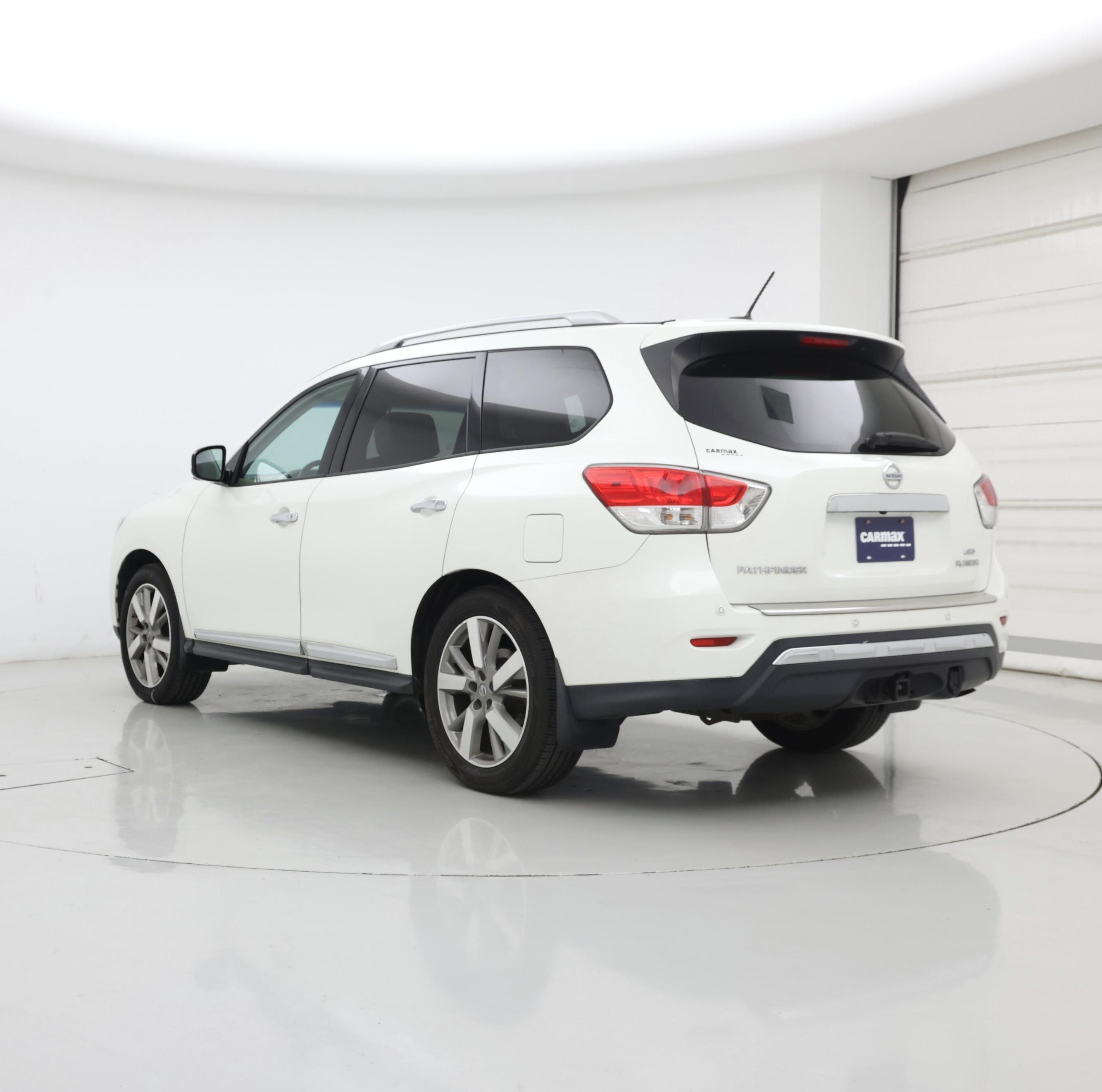 Thumbnail: 2016 Nissan Pathfinder - 2