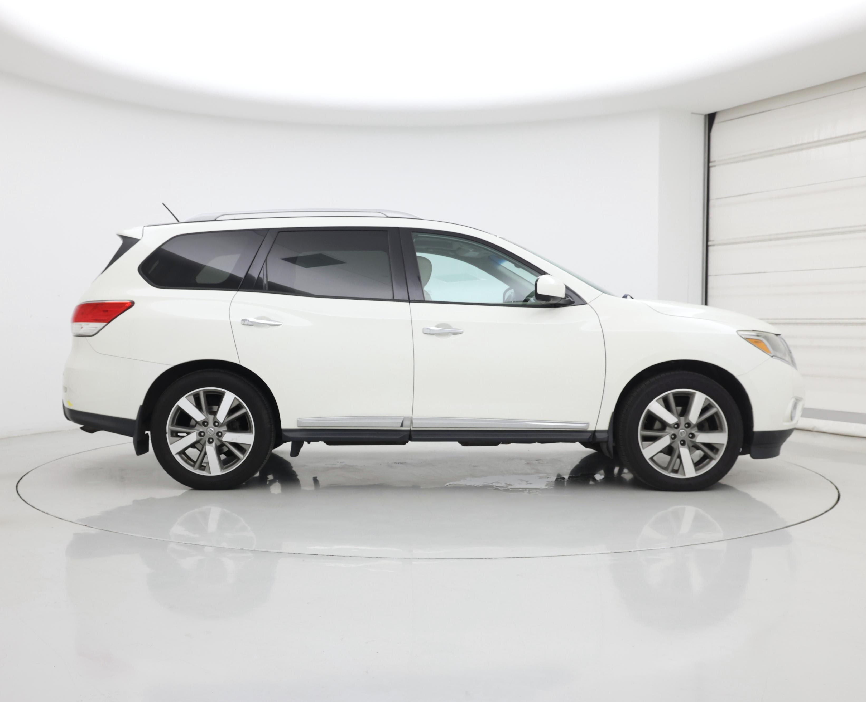 Thumbnail: 2016 Nissan Pathfinder - 7