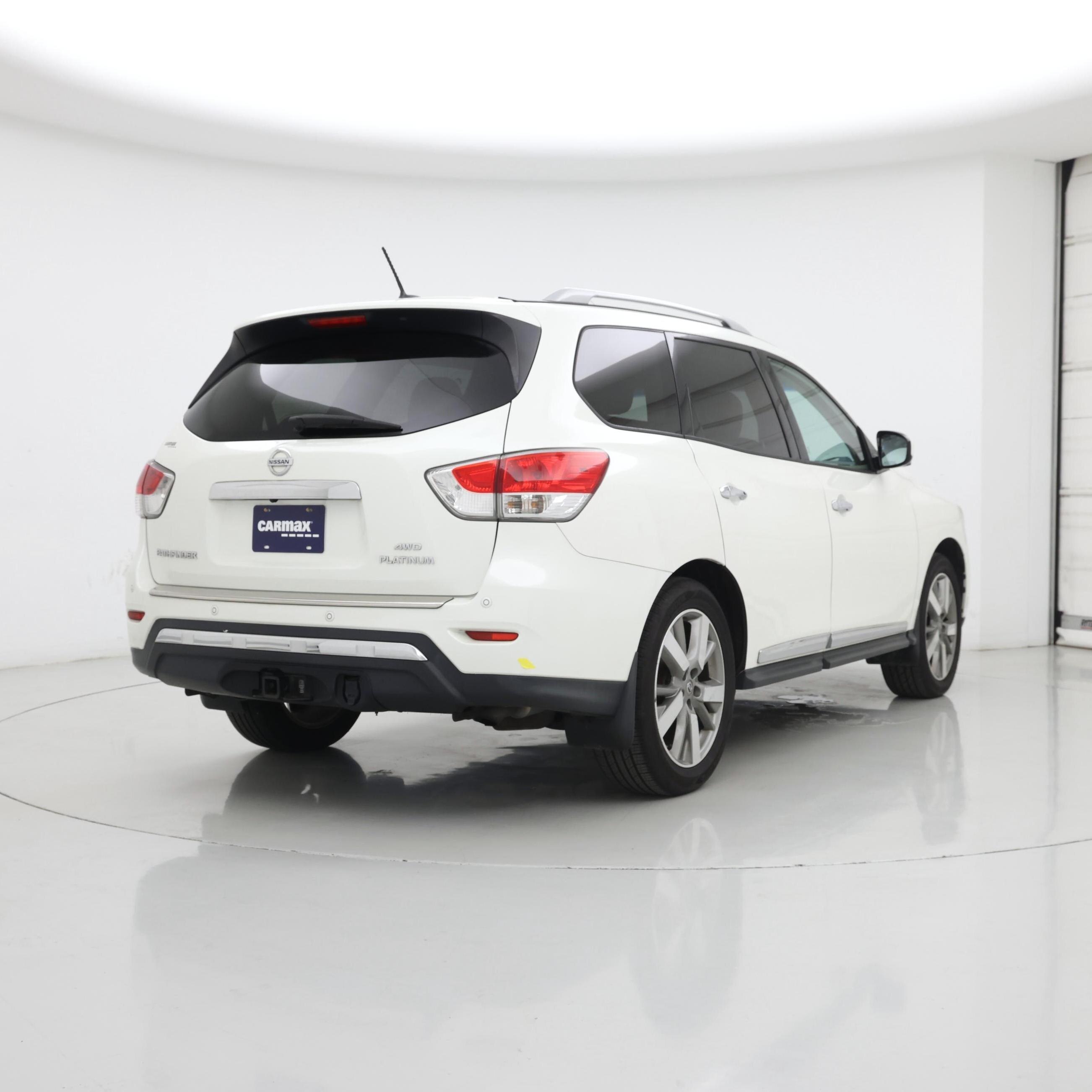 Thumbnail: 2016 Nissan Pathfinder - 8