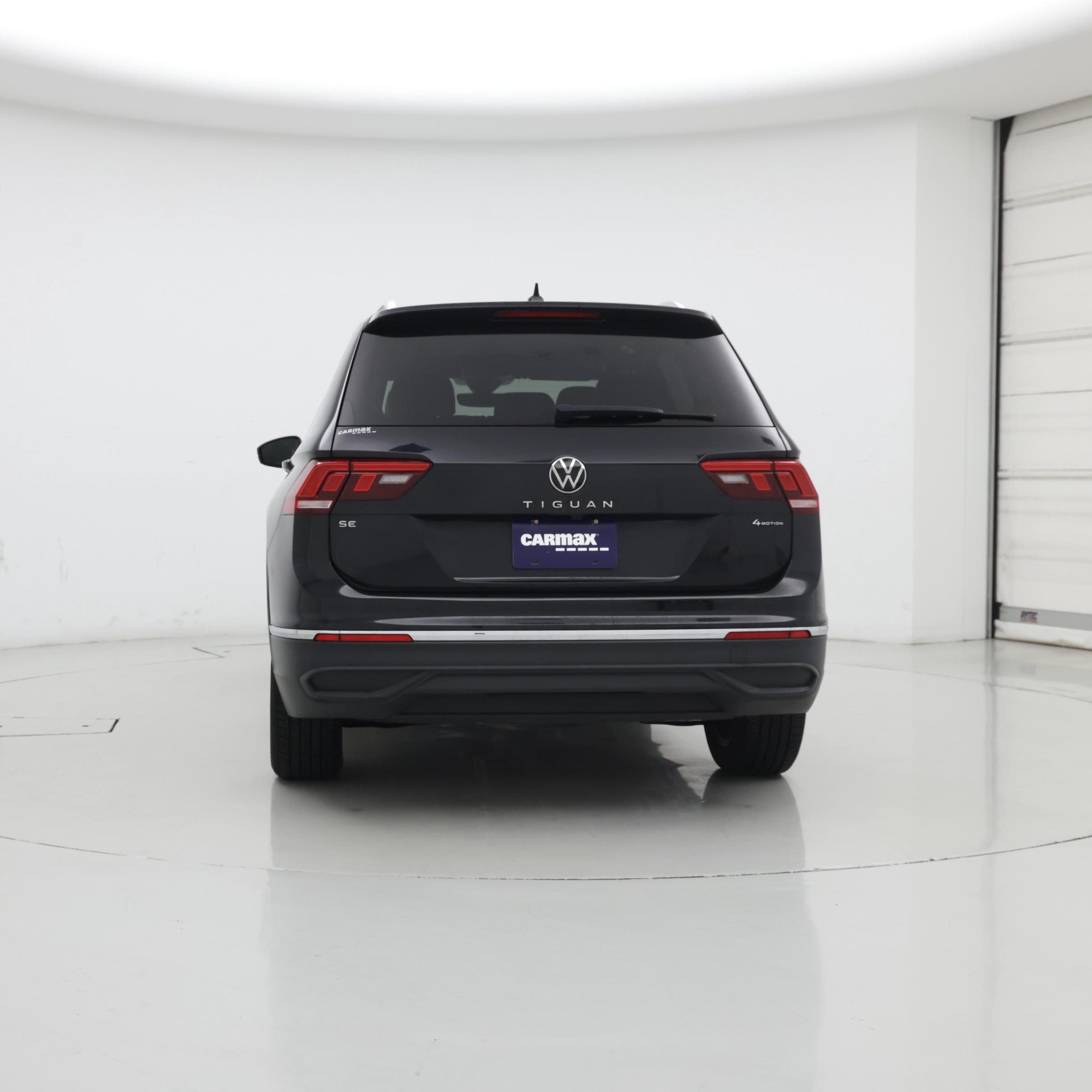 Thumbnail: 2022 Volkswagen Tiguan - 6