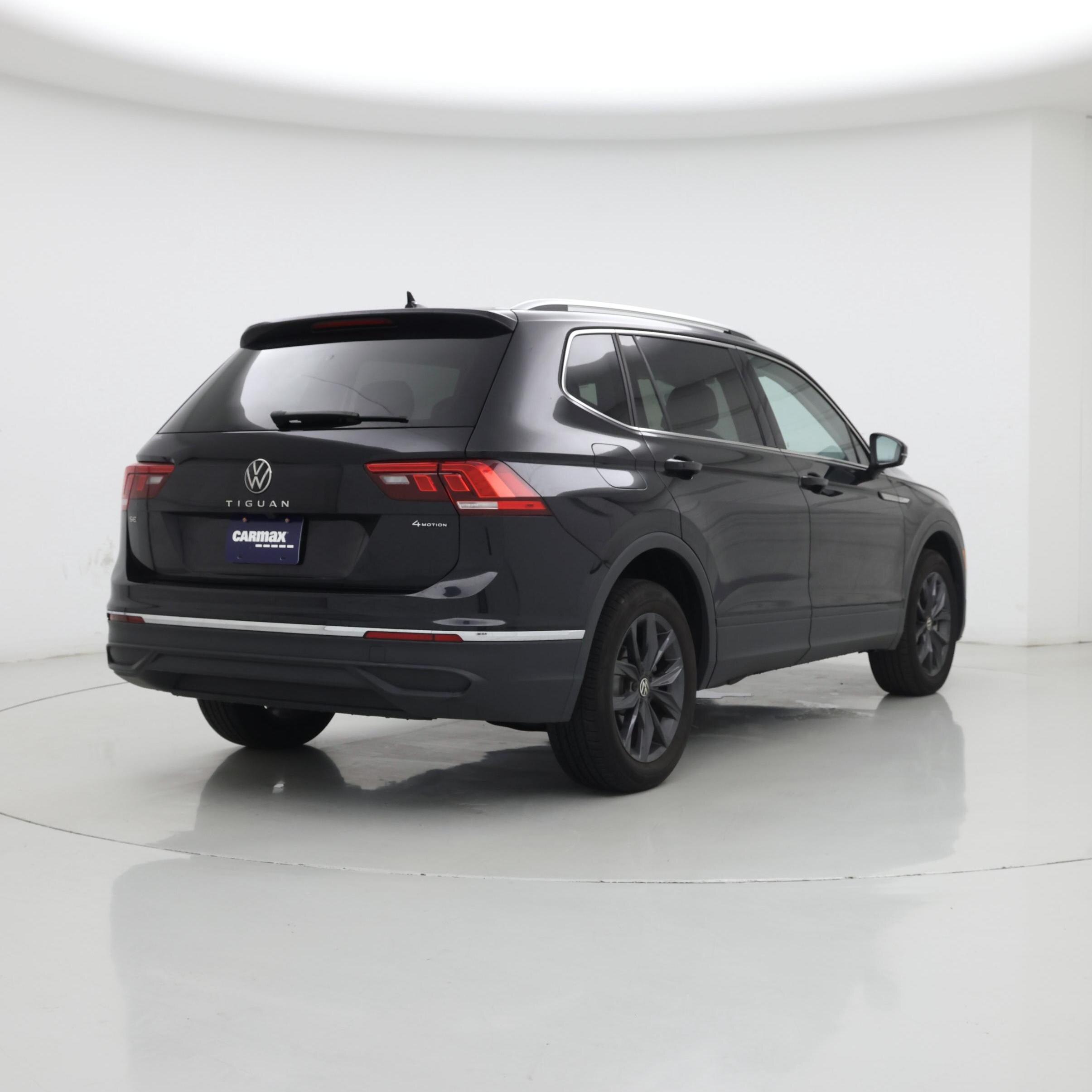 Thumbnail: 2022 Volkswagen Tiguan - 8