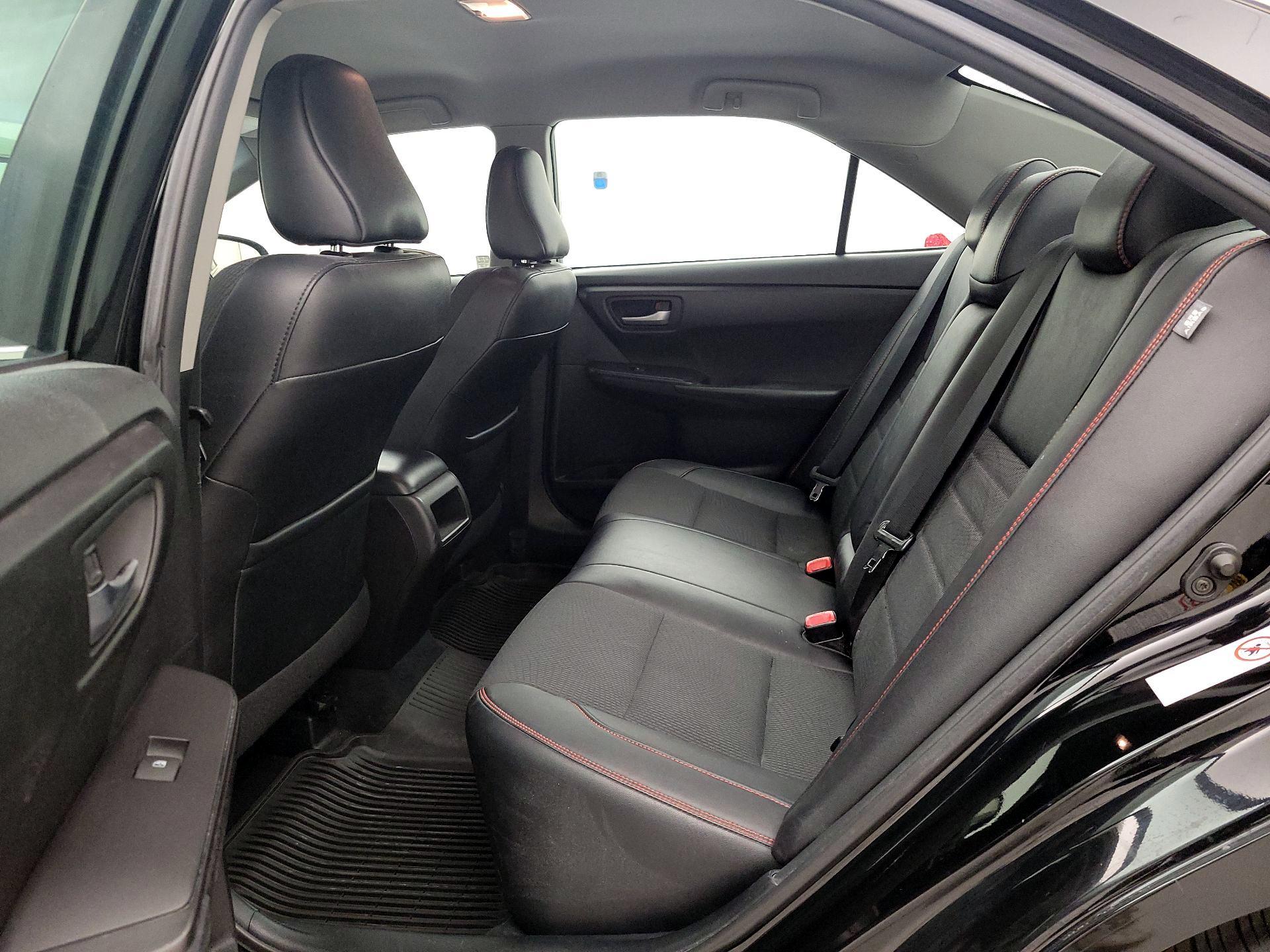 Thumbnail: 2016 Toyota Camry - 19