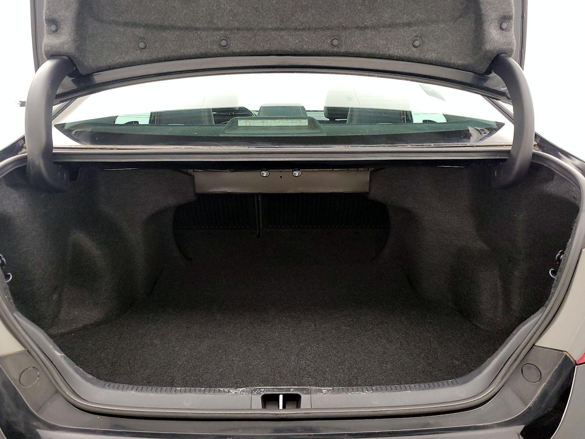 Thumbnail: 2016 Toyota Camry - 20