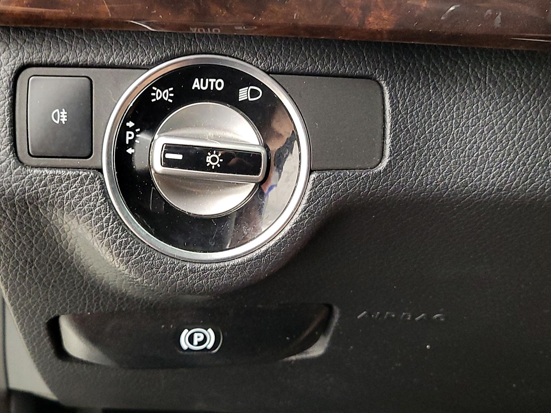 Thumbnail: 2014 Mercedes-Benz GLK - 13